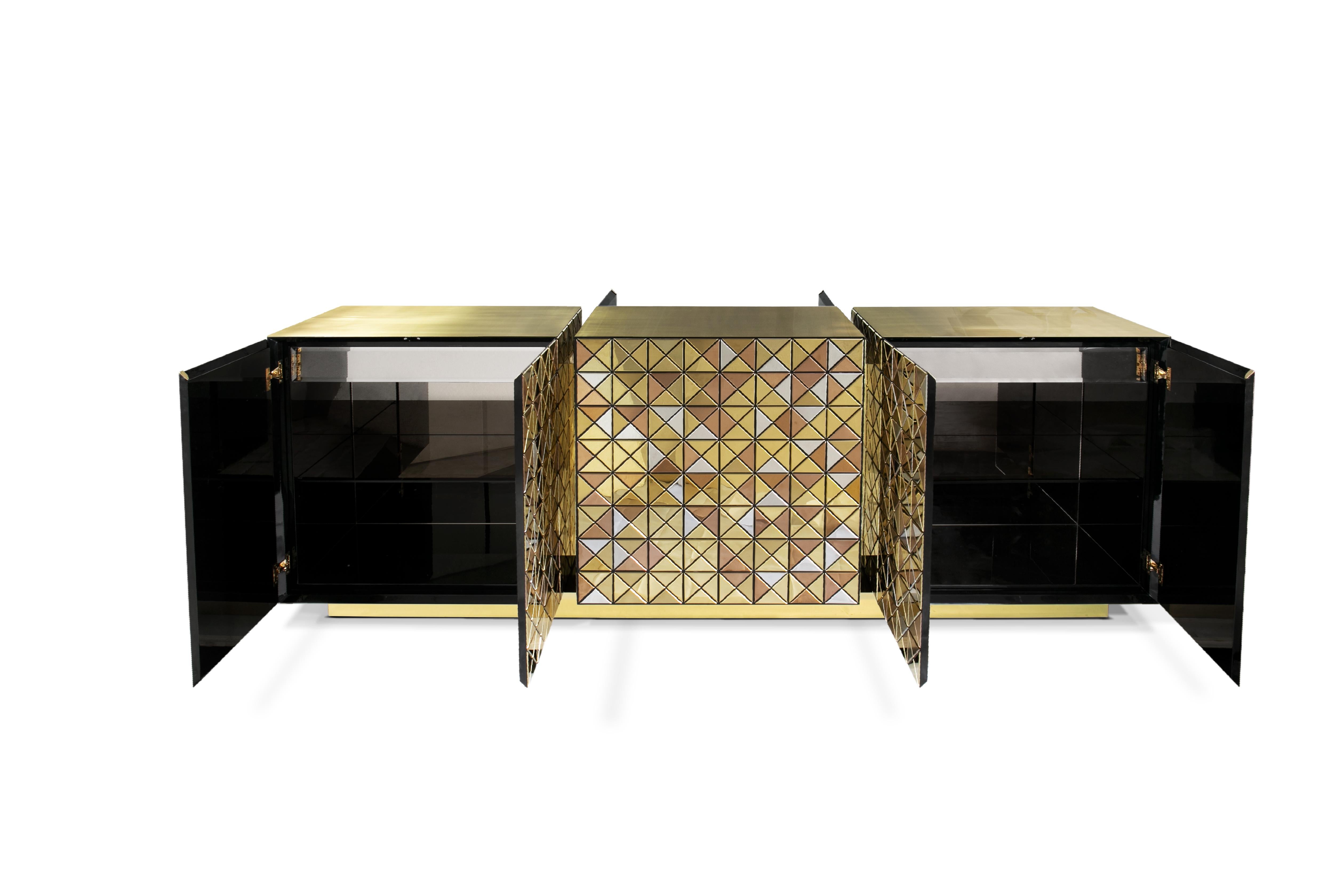 Oggetti in metallo Credenza anodizzata Pixel - Falegnameria artigianale e ottone lucido - Boca Do Lobo in vendita