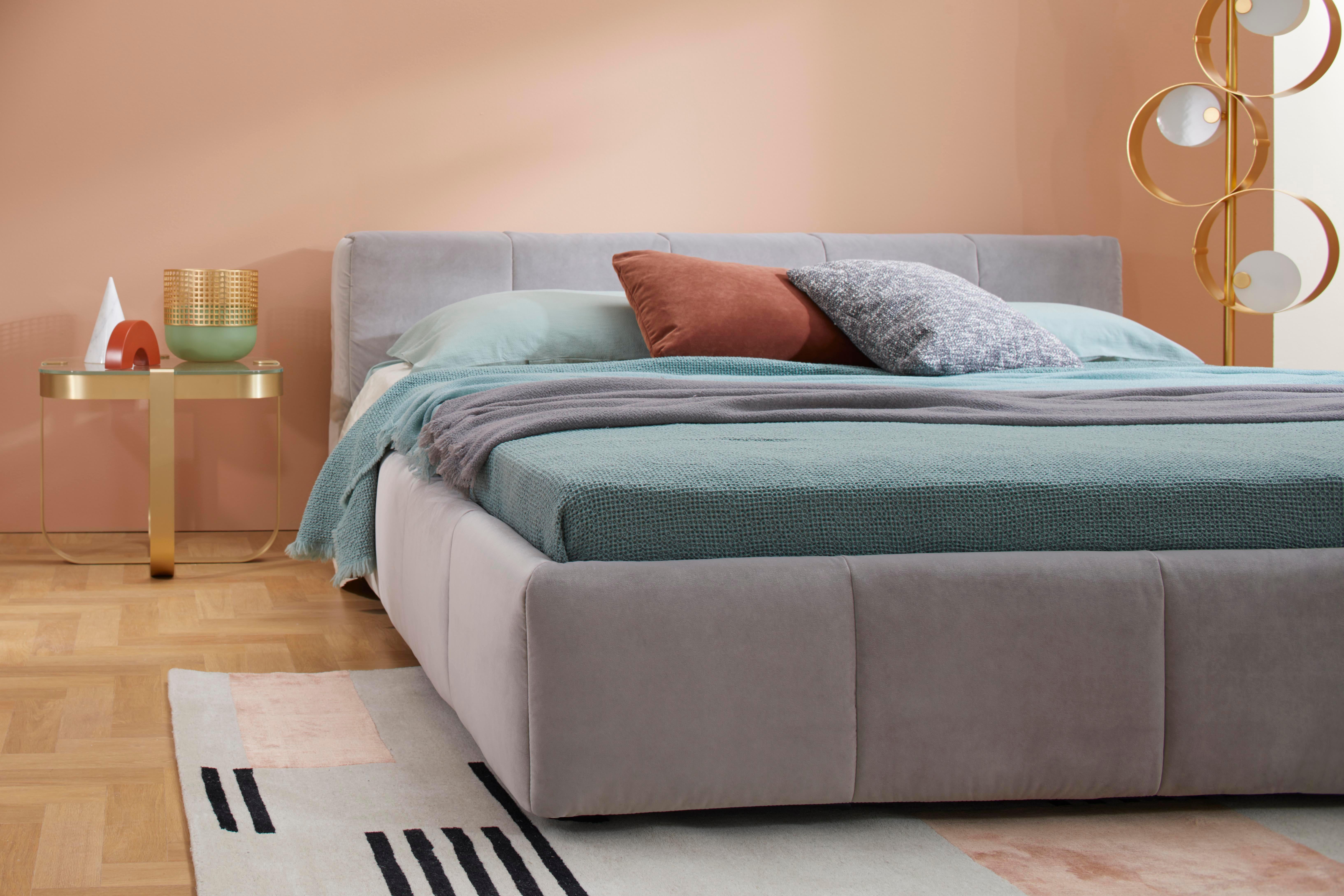 Pixel Box King Size-Bett mit Samtpolsterung und Sockel von Sergio Bicego (Italienisch) im Angebot