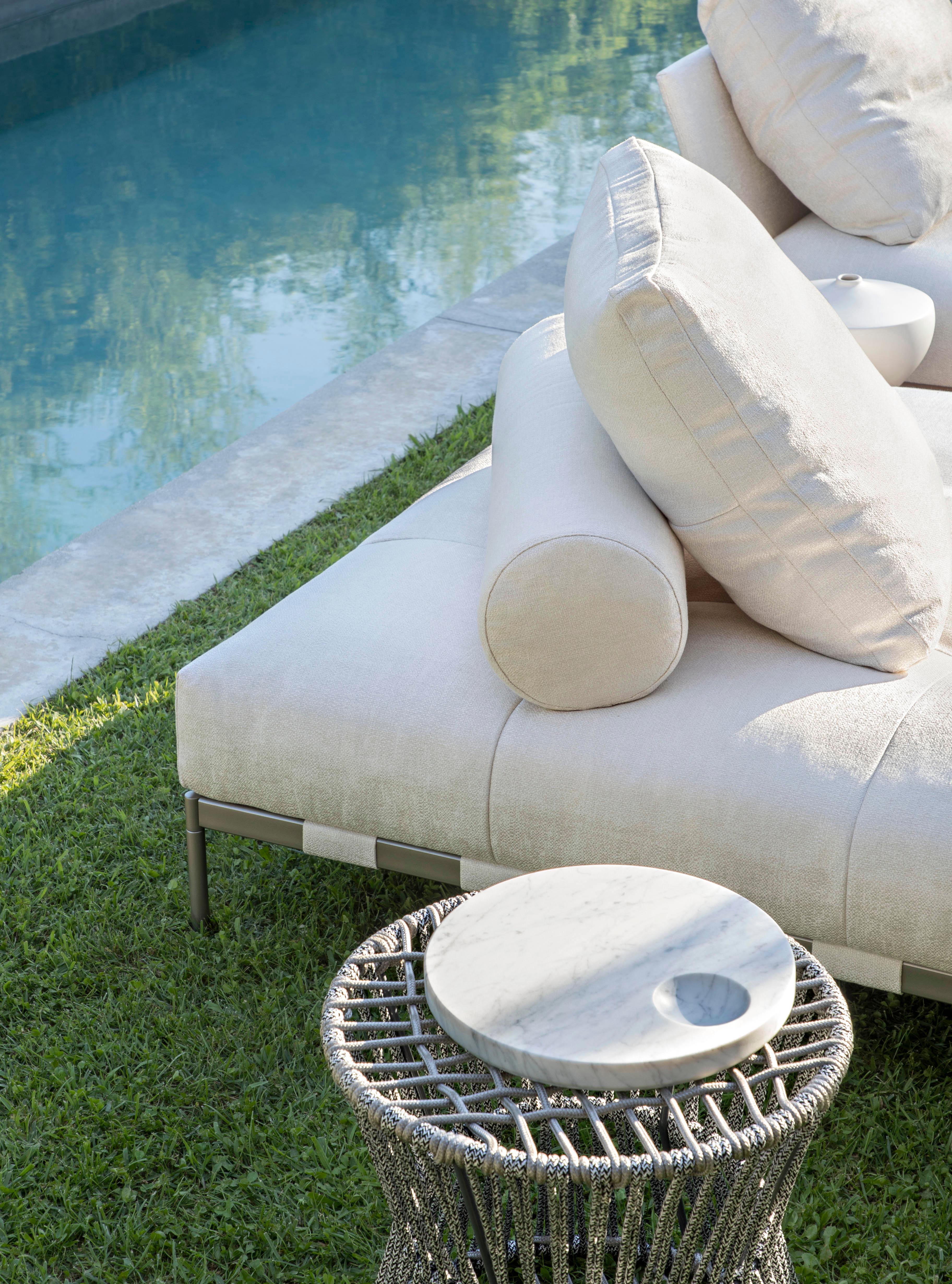 Pixel Light Outdoor-Sofa mit Kamin-Polsterung und Champagner-Rahmen von Sergio Bicego im Angebot 3