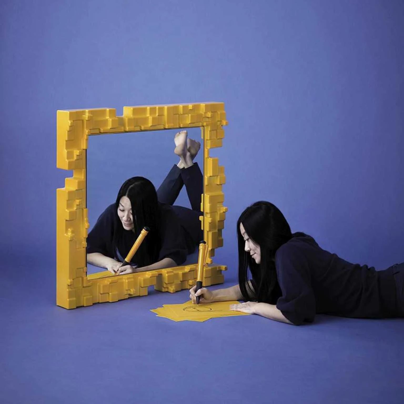 Miroir mural Pixel jaune safran par Studio Tonino
Dimensions : D 11 x L 80 x H 80 cm.
Matériaux : Polyéthylène et miroir.
Poids : 12 kg.

Disponible en différentes couleurs. Les prix peuvent varier. Ce produit peut être utilisé à l'intérieur et à