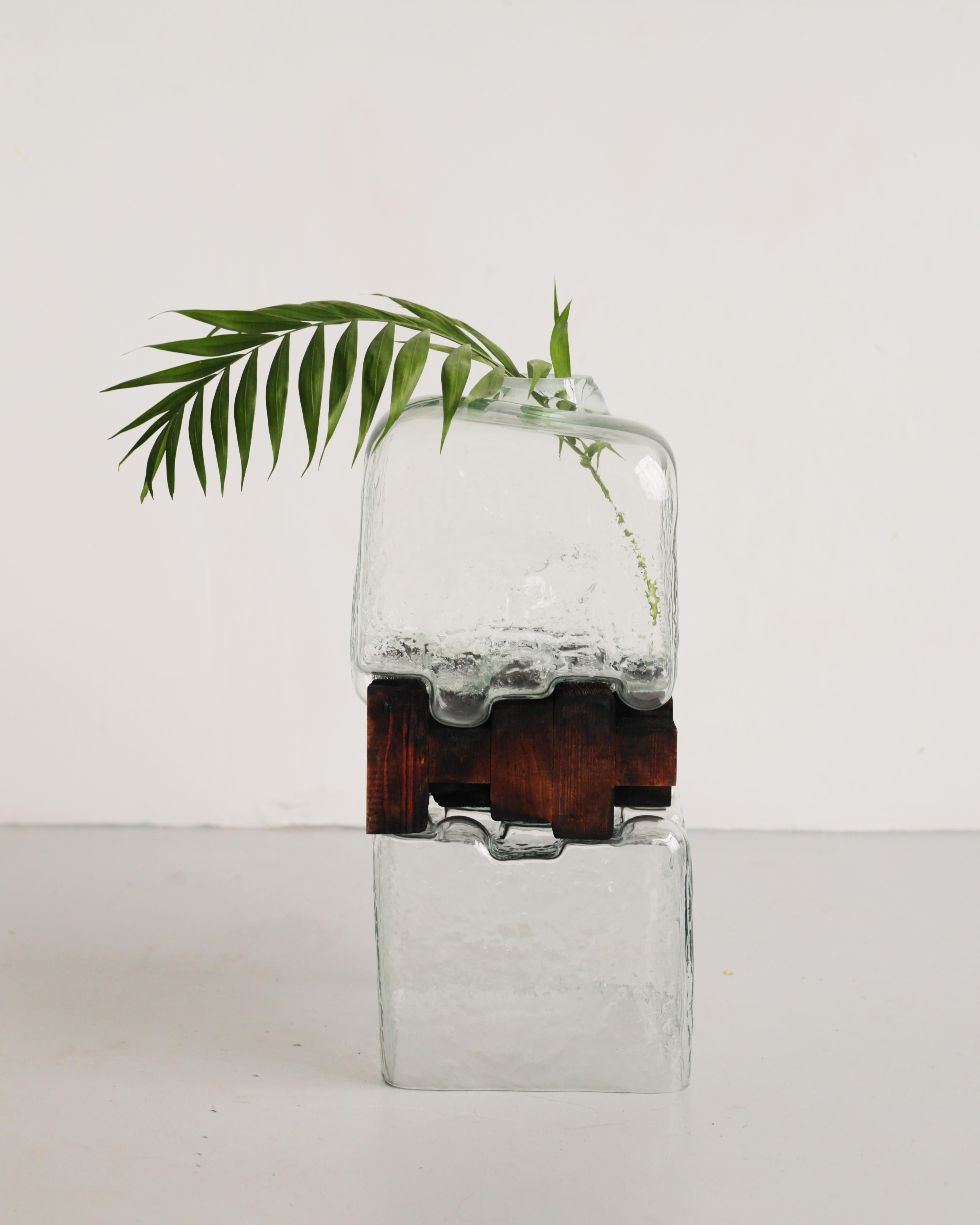 Pixel Vase Middle Oak by Drozhdini 4