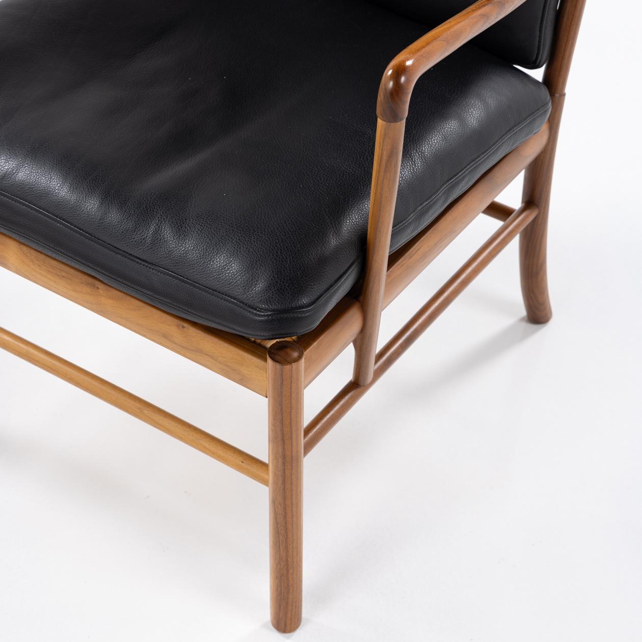 PJ 149 Colonial chair with footstool by Ole Wanscher In Good Condition For Sale In Copenhagen, DK