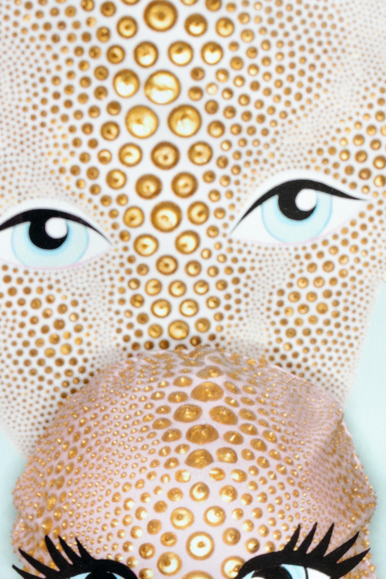 „This Is Not A Composite“ Barbie-inspirierter Pigmentdruck auf Archivpapier (Grau), Nude Print, von PJ Linden