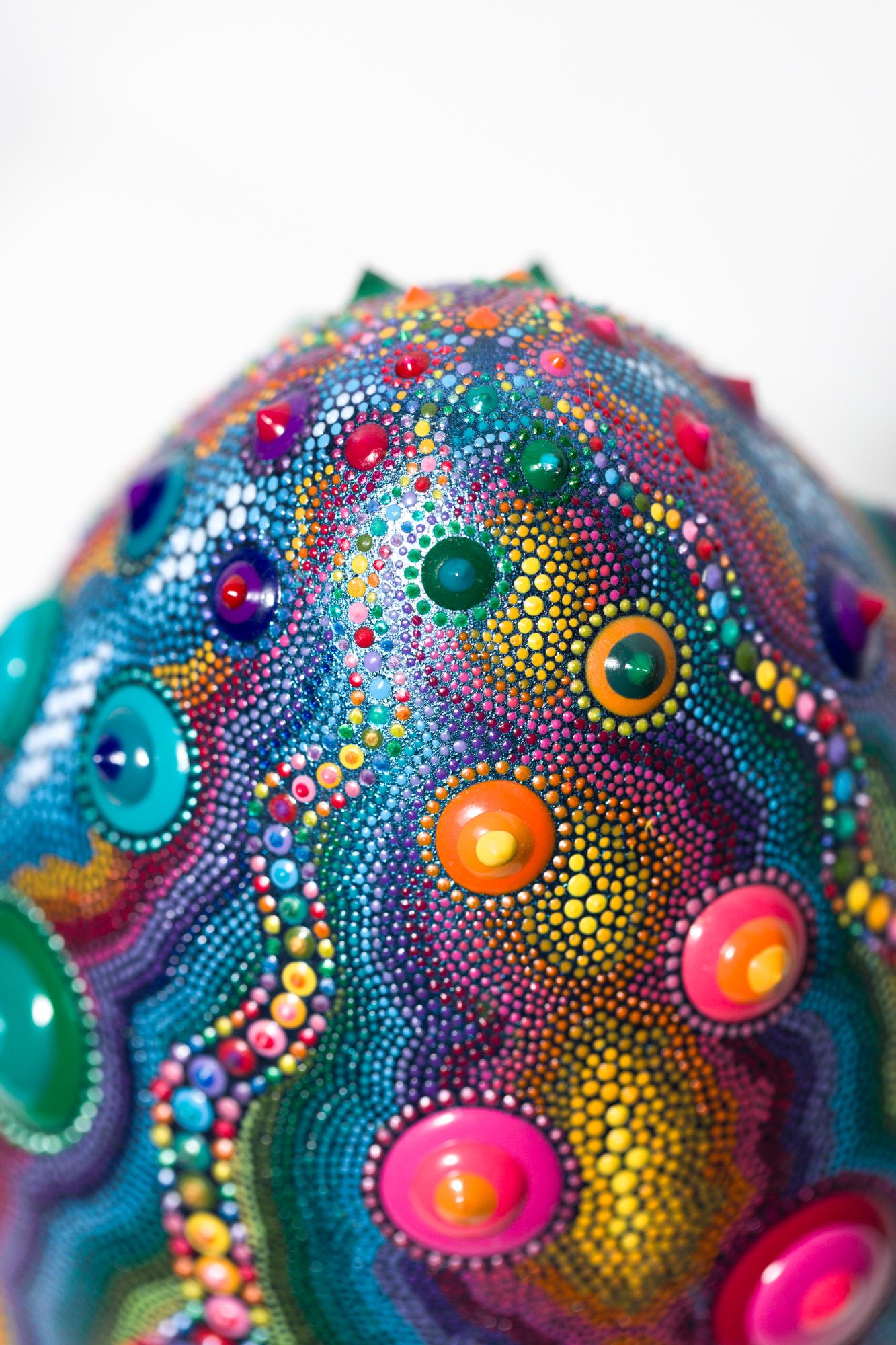 „Candy Urchin Egg“, Eimotiv, Muster, leuchtende Farben, Textur, dimensional im Angebot 2