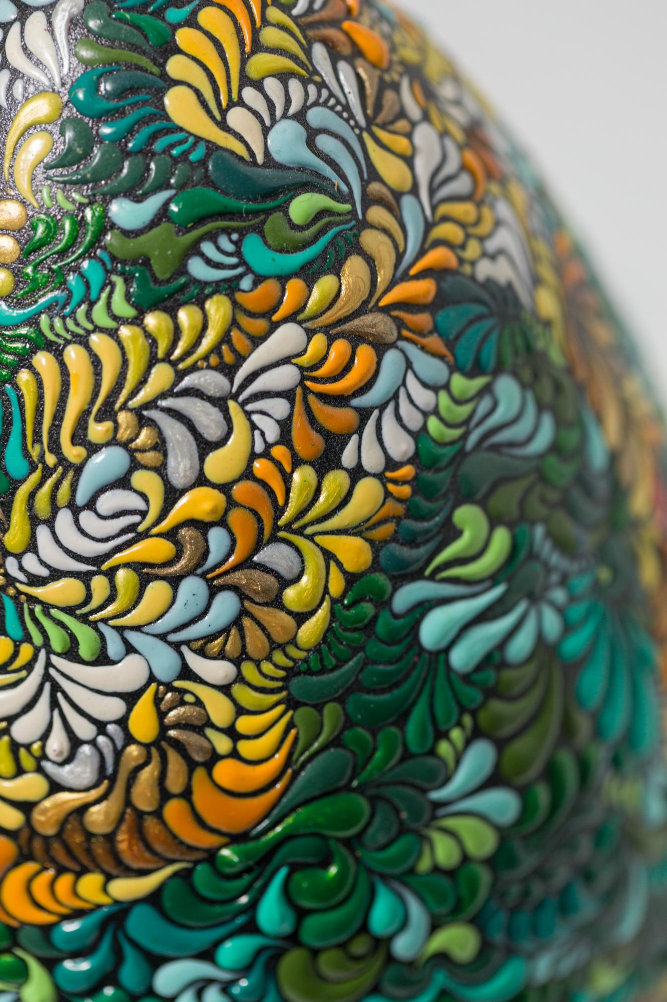 „Tiger Eye Camouflage“, Ei-Motiv, Muster-Design, Dimensionale Farbe auf Holz im Angebot 2