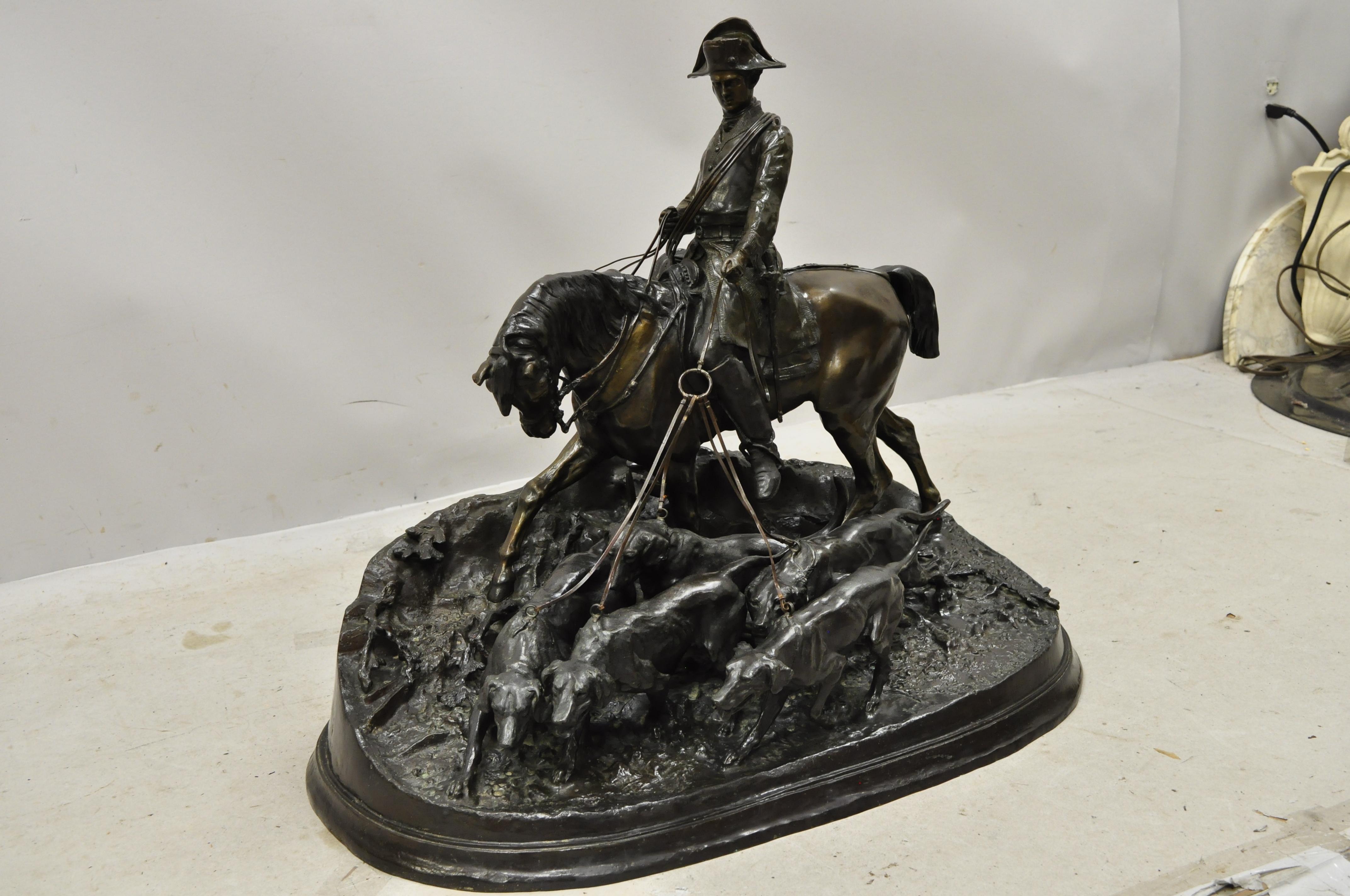 P.J. Mene la scène de chasse Grande sculpture en bronze Pierre Jules Statue chevaux chiens en vente 3