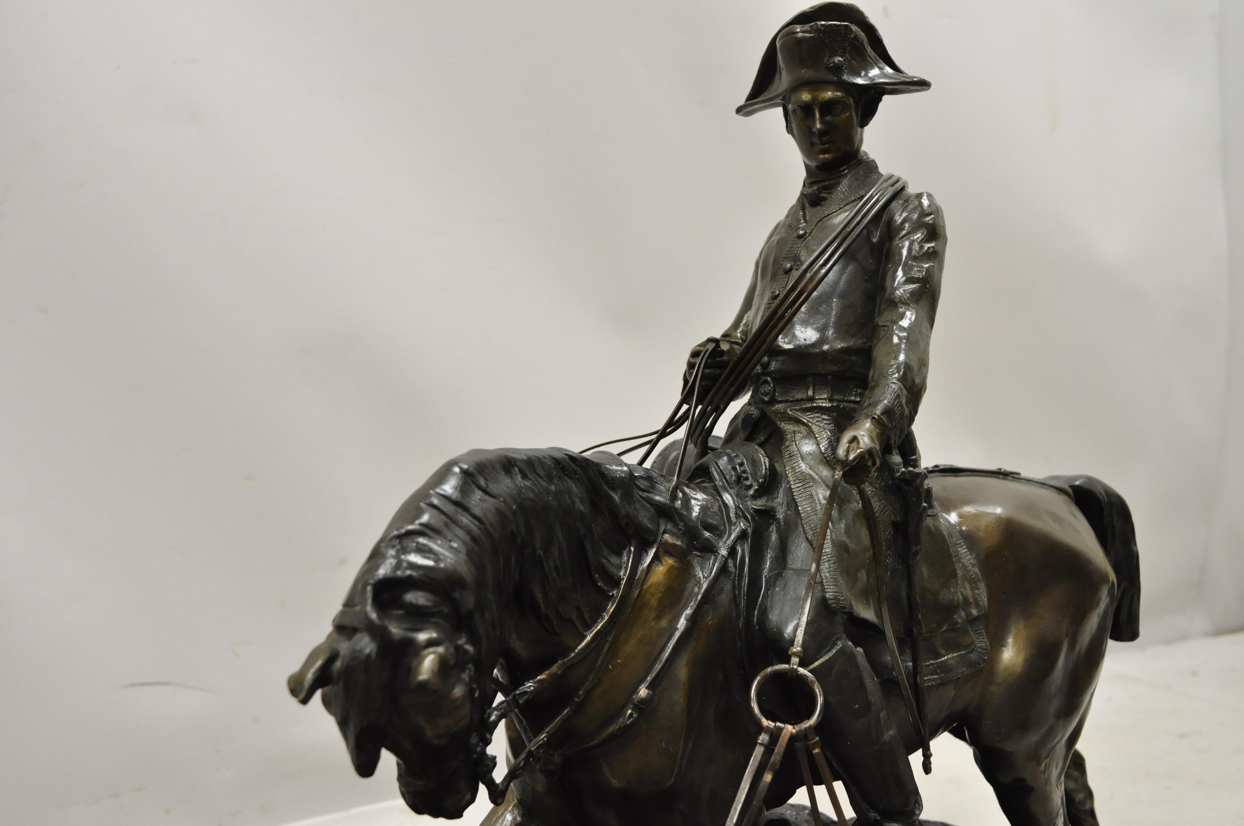La scène de la chasse par P.J. Mene grande sculpture en bronze statue cheval et chiens. Caractéristiques de l'objet signées sur la base, 