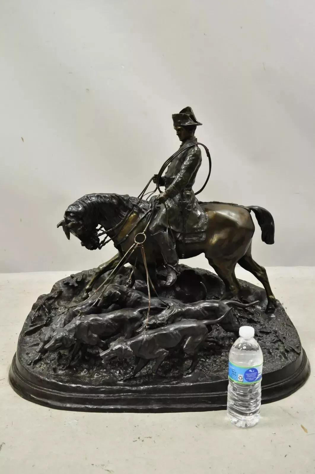 P.J. Mene La Escena De Caza Escultura Grande De Bronce Pierre Jules Estatua Caballo Perros. El artículo está firmado en la base: 