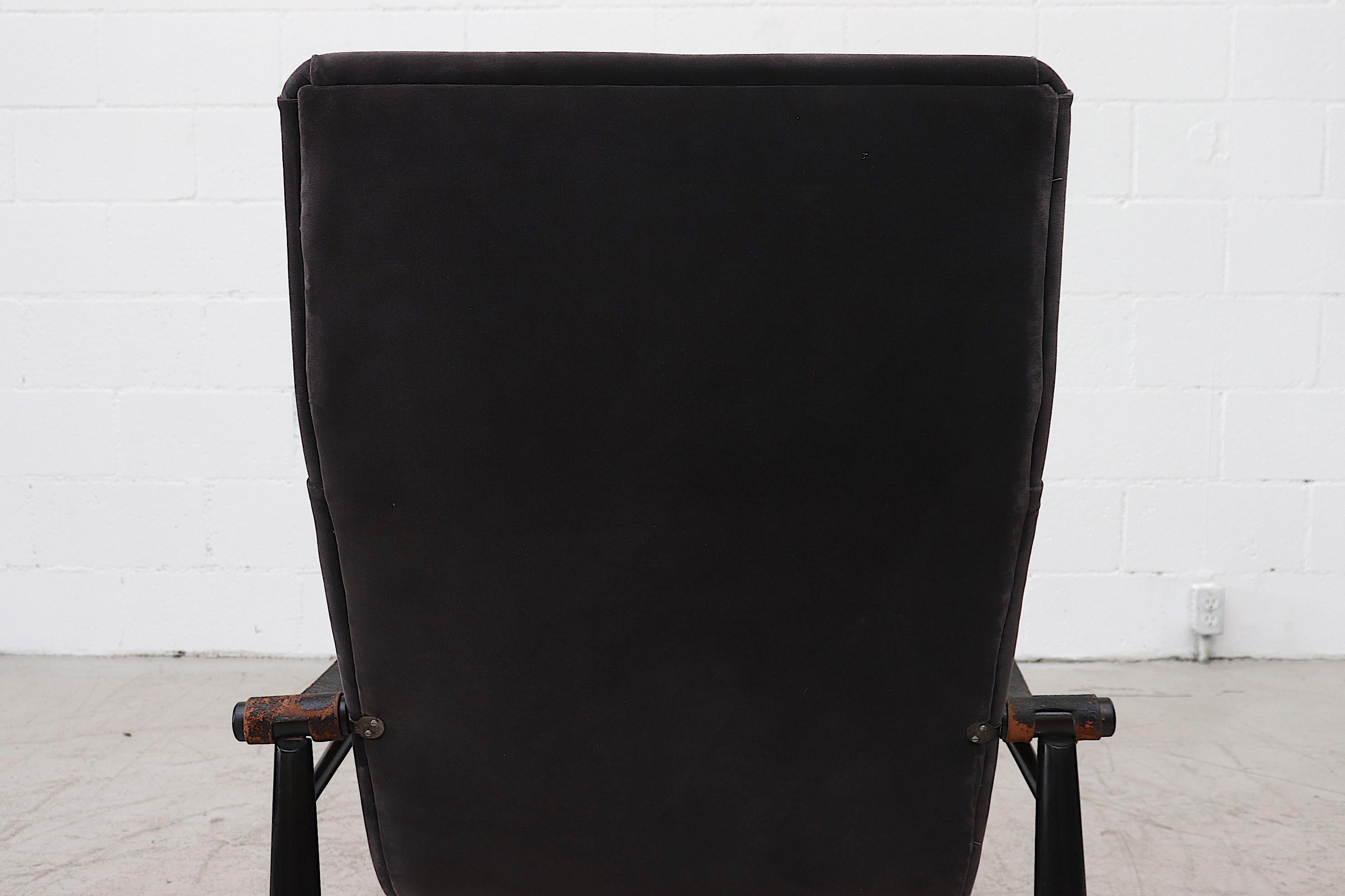 P.J. Muntendam Midcentury Lounge Chair with Leather Arms 5
