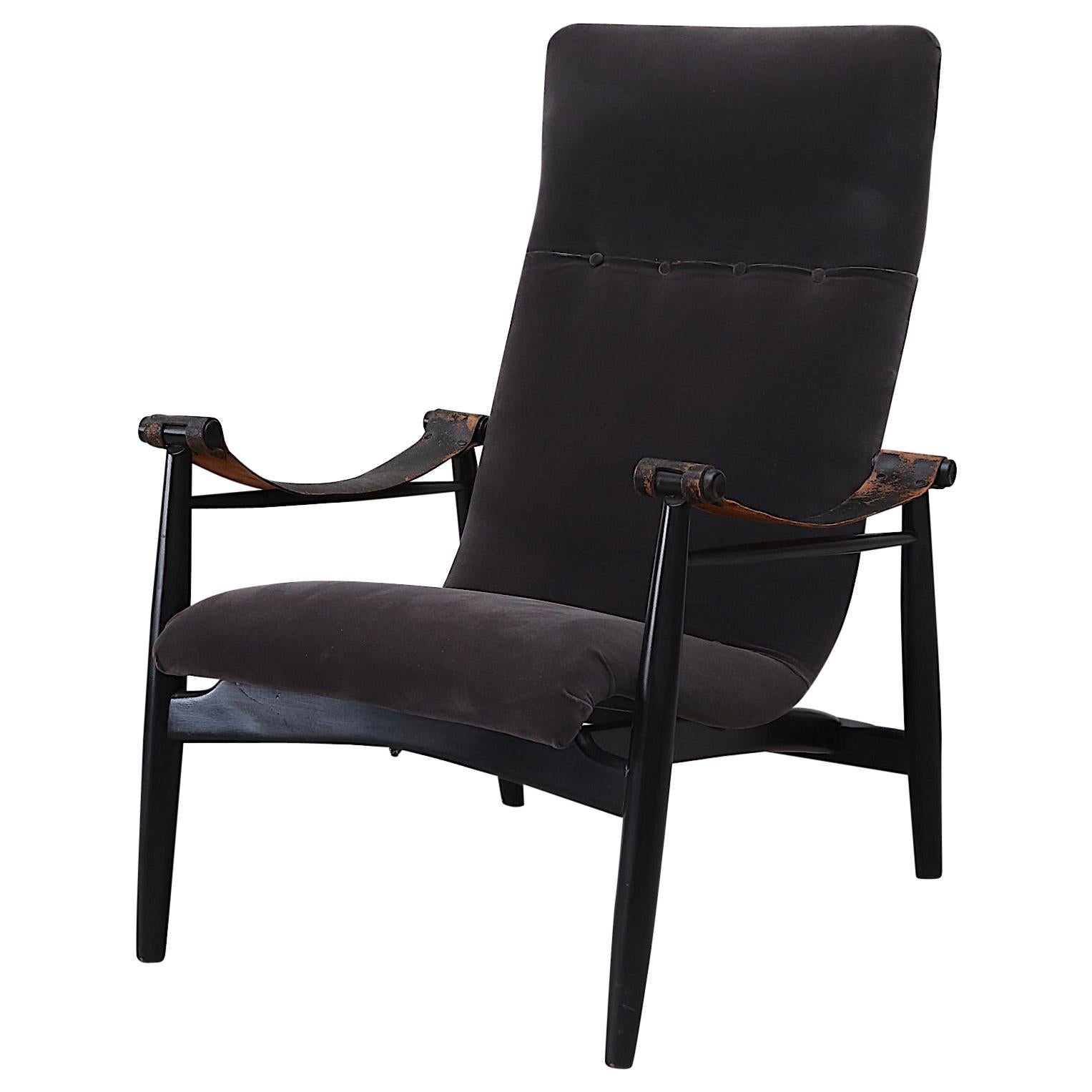 P.J. Muntendam Midcentury Lounge Chair with Leather Arms