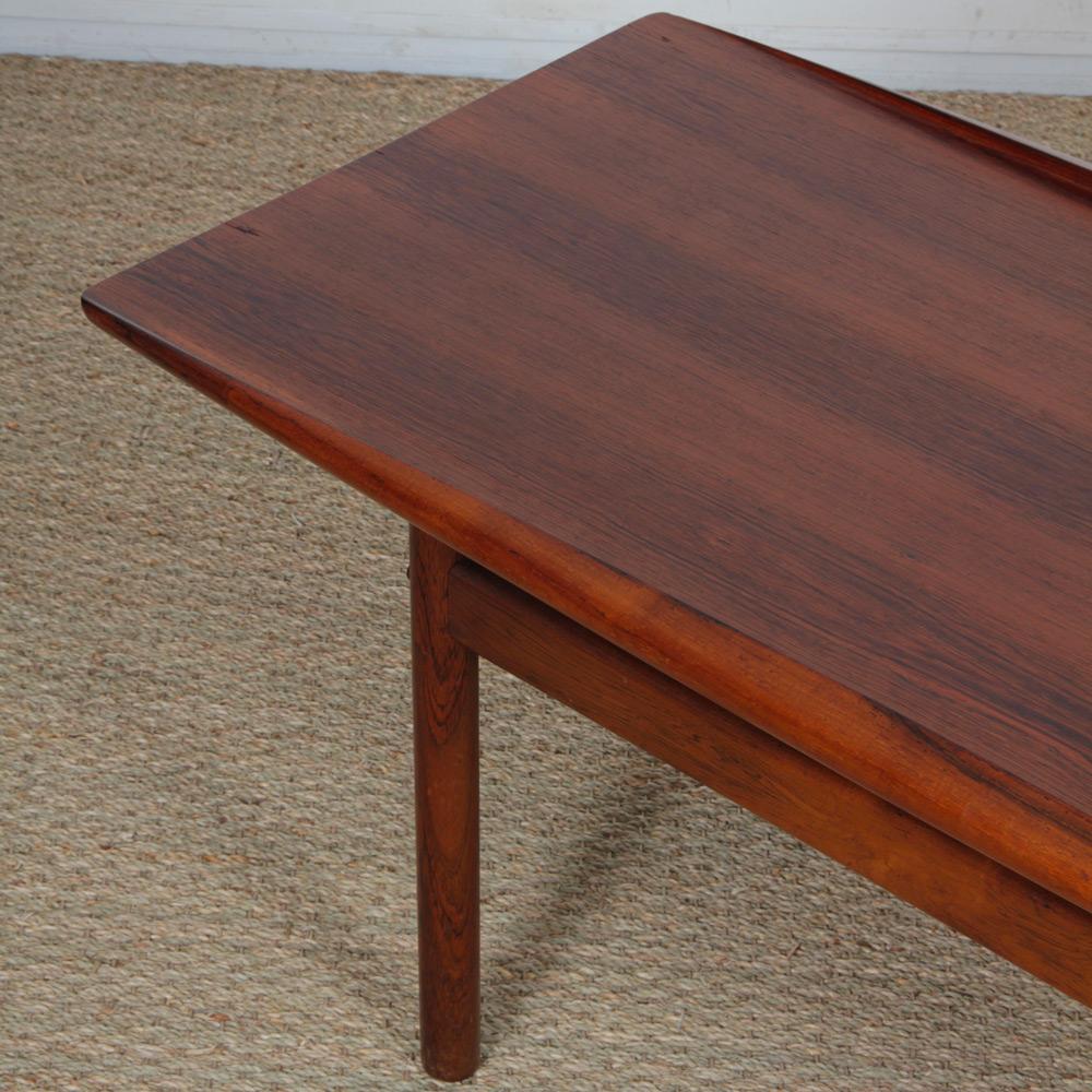 Mid-20th Century PJ106 coffee table by Grete Jalk for Poul Jeppesen, 1969 For Sale