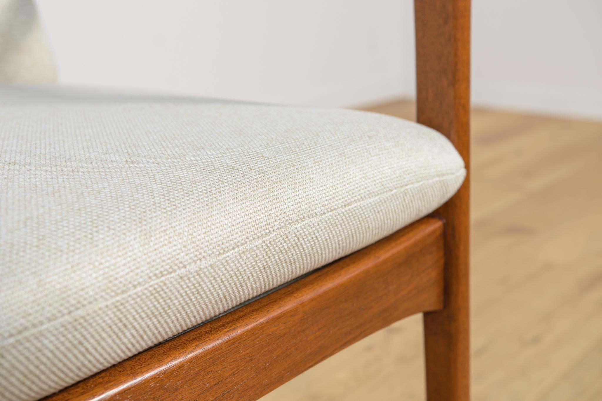 PJ112 Armchairs by Ole Wanscher for Poul Jeppesens, Denmark, 1960s, Set of 2 For Sale 5