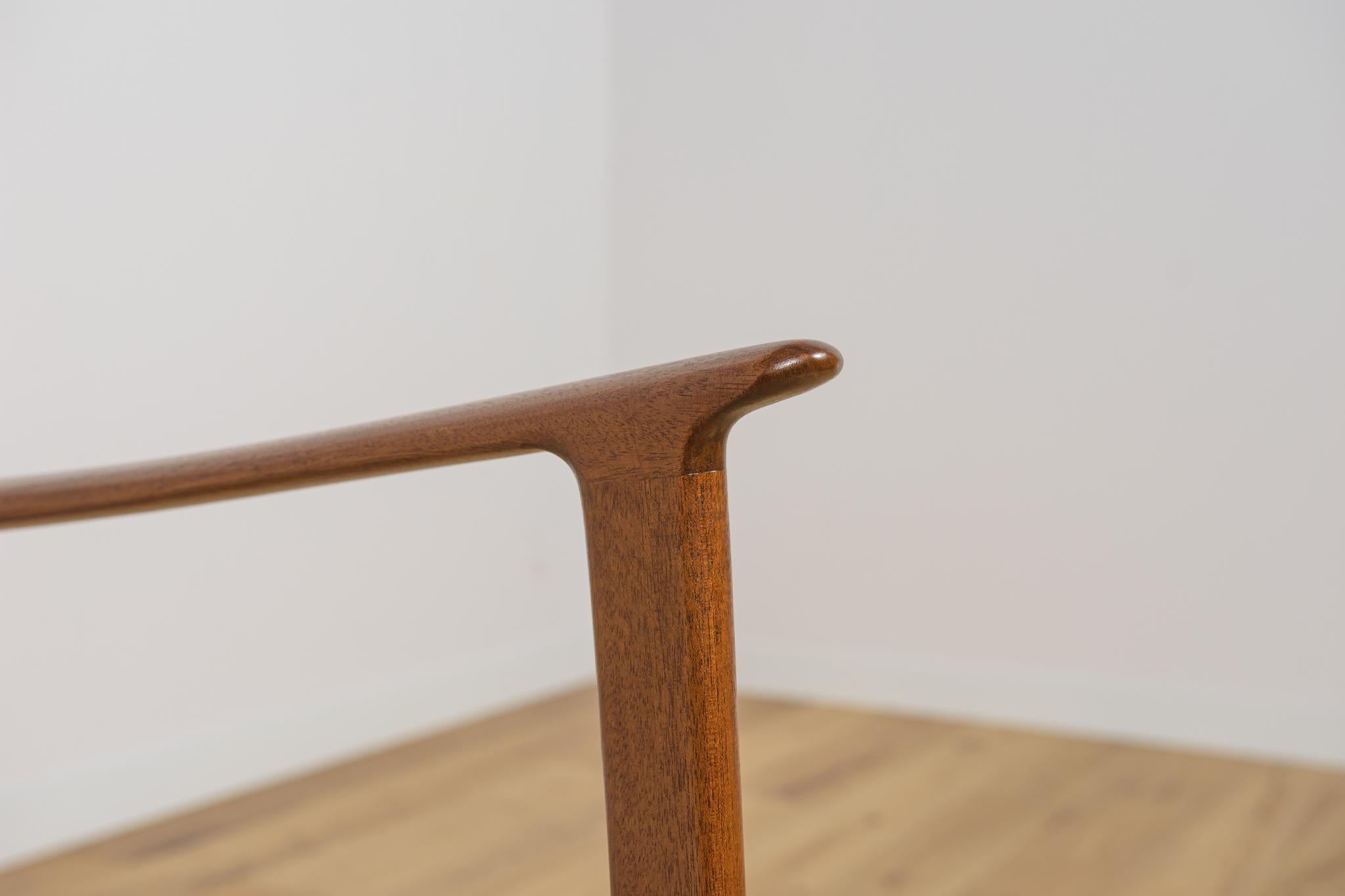 PJ112 Armchairs by Ole Wanscher for Poul Jeppesens, Denmark, 1960s, Set of 2 For Sale 6