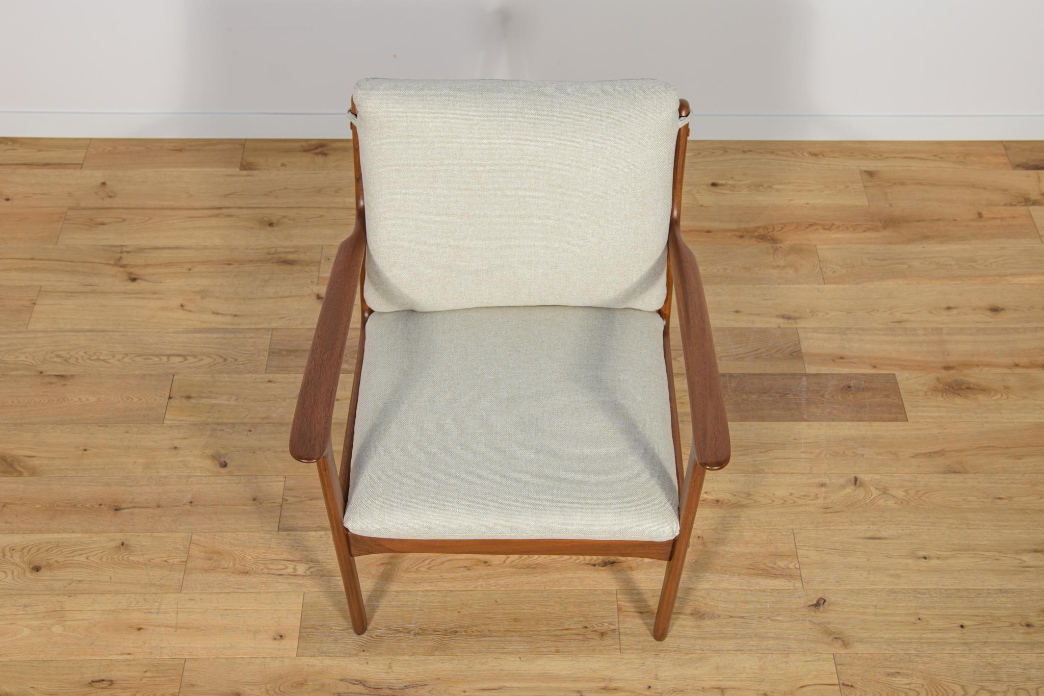 Mahogany PJ112 Armchairs by Ole Wanscher for Poul Jeppesens, Denmark, 1960s, Set of 2 For Sale