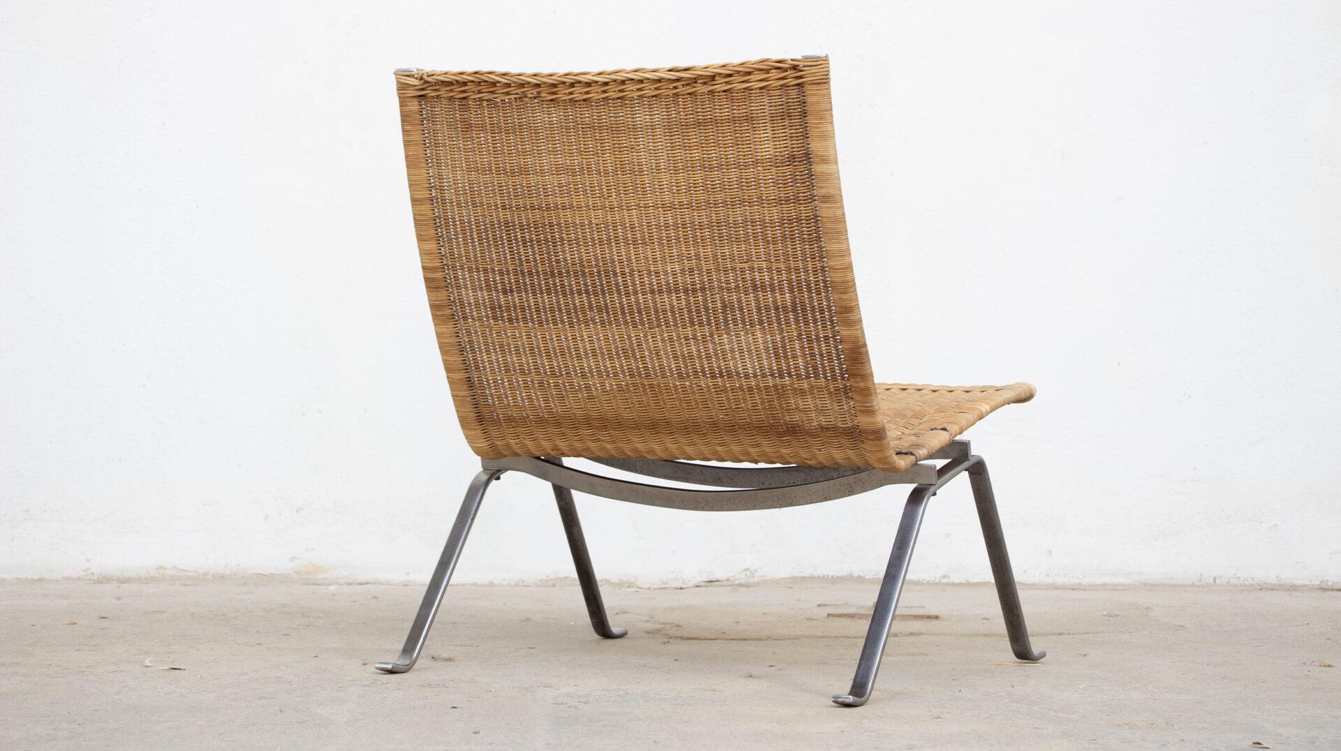 Stainless steel and hand-woven wicker armchair, model PK 22 by designer Poul Kjaerholm for manufacturer E. Kold Christensen

Stamped on the frame with an engraving in steel Poul Kjaerholm. 

This is an armchair that we particularly appreciate.

A