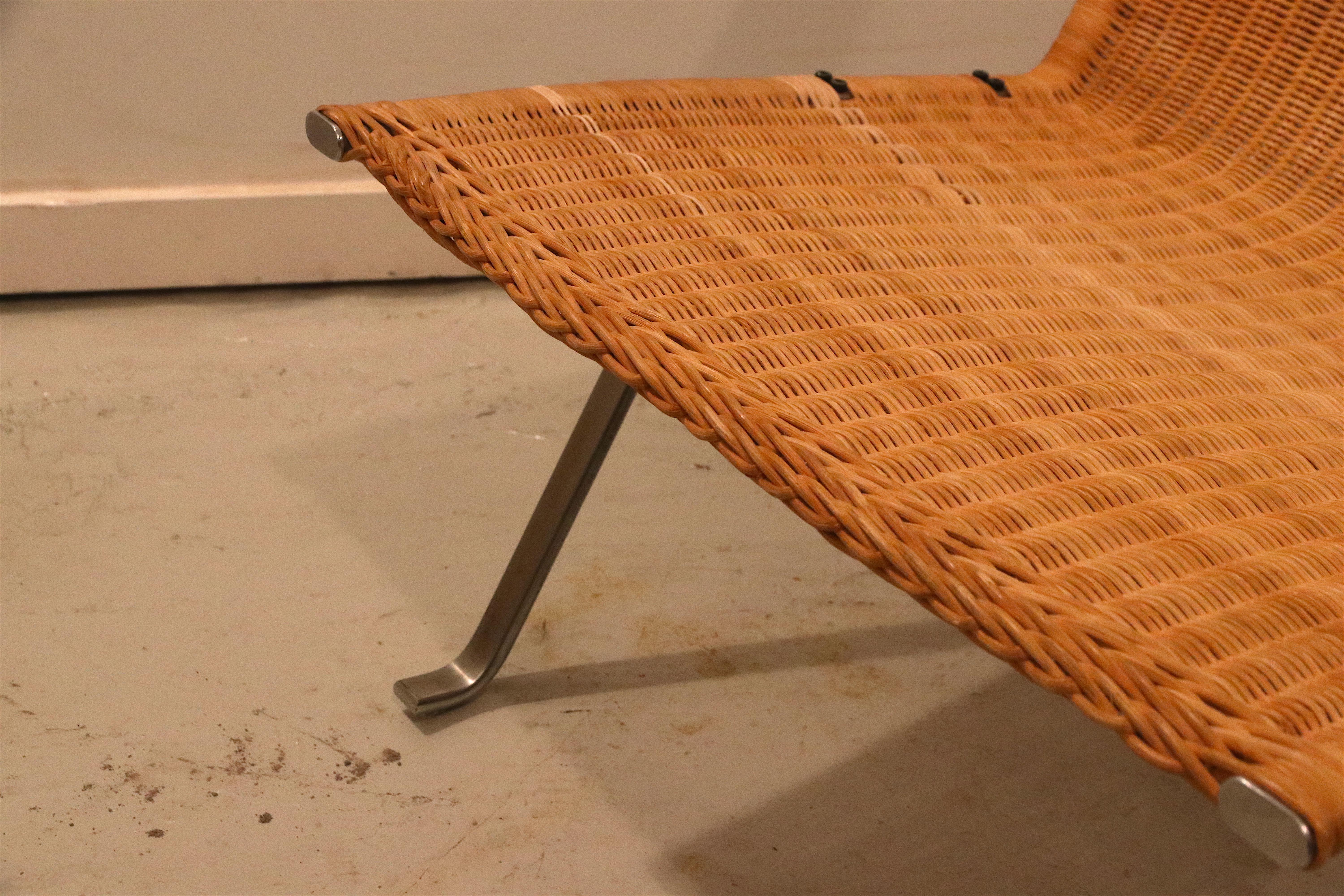 Scandinavian Modern PK-22 Easy Chair by Poul Kjærholm for Fritz Hansen, Vintage Rattan / Wicker edit For Sale