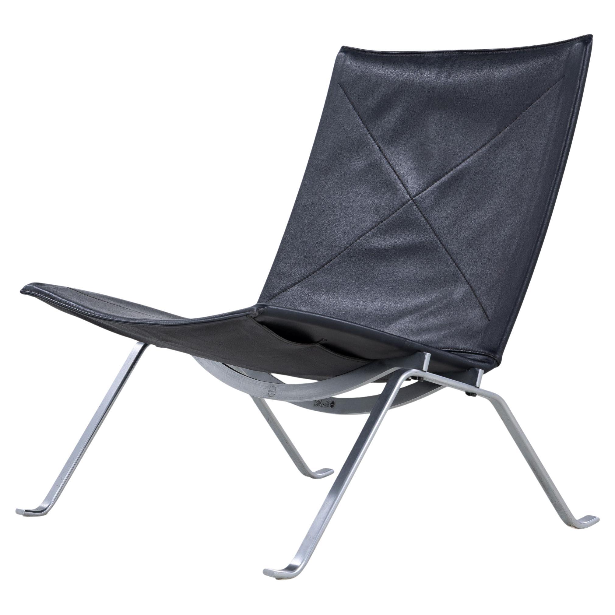 PK 22 - Easy chair in black leather by Poul Kjærholm