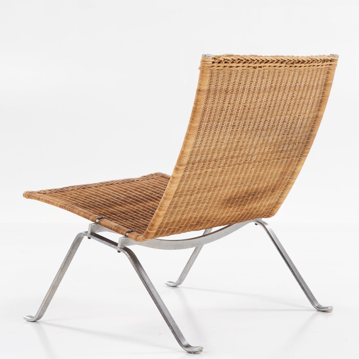 Scandinavian Modern PK 22 - Easy chair in patinated woven cane by Poul Kjærholm For Sale