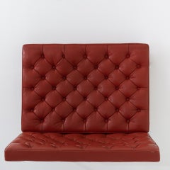 PK 26, Wall-mounted sofa by Poul Kjærholm