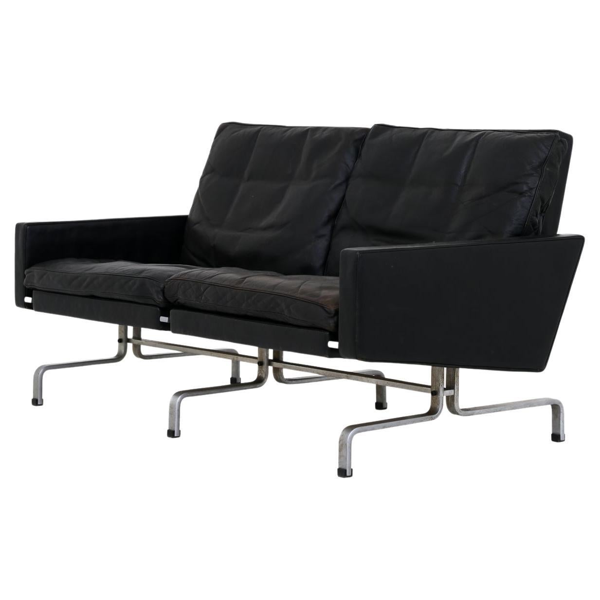 PK 31/2 Sofa in Black Patinated Leather For Sale