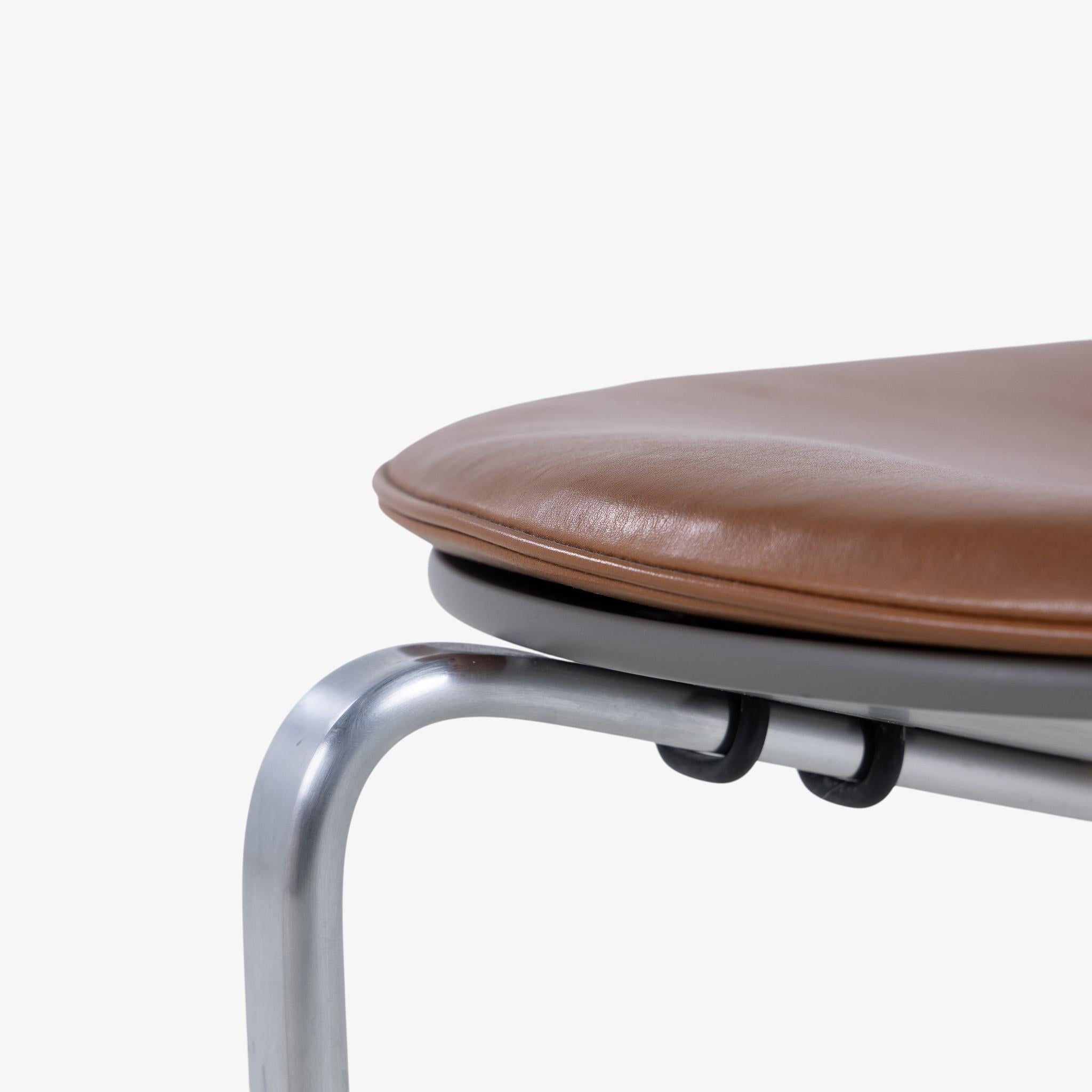 PK 33 - Hocker aus cognacfarbenem Leder von Poul Kjærholm im Zustand „Gut“ im Angebot in Copenhagen, DK