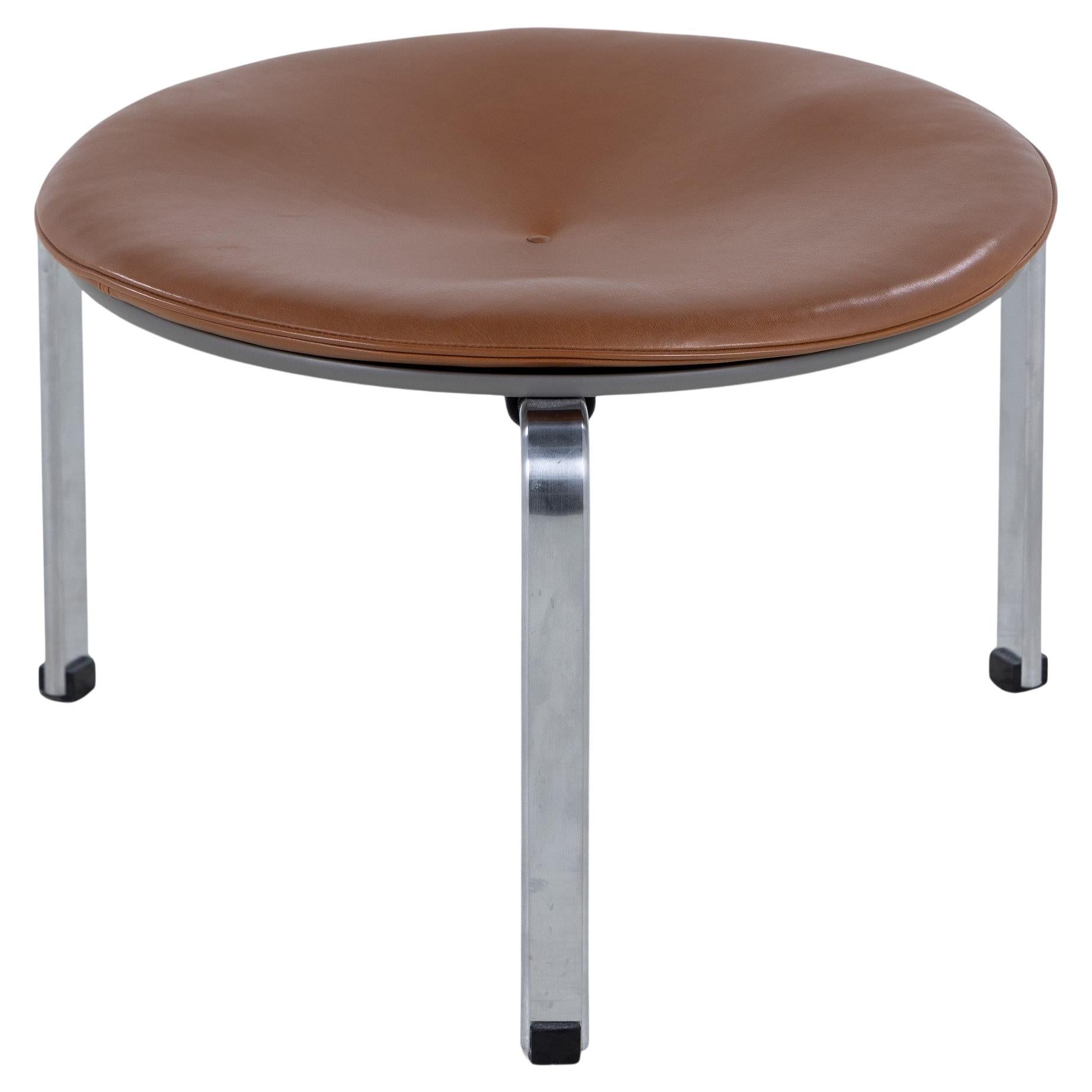 PK 33 - Hocker aus cognacfarbenem Leder von Poul Kjærholm