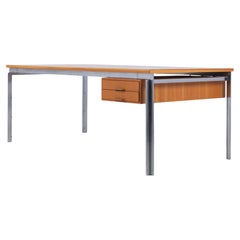 PK 55 - Desk in oregon pine by Poul Kjærholm