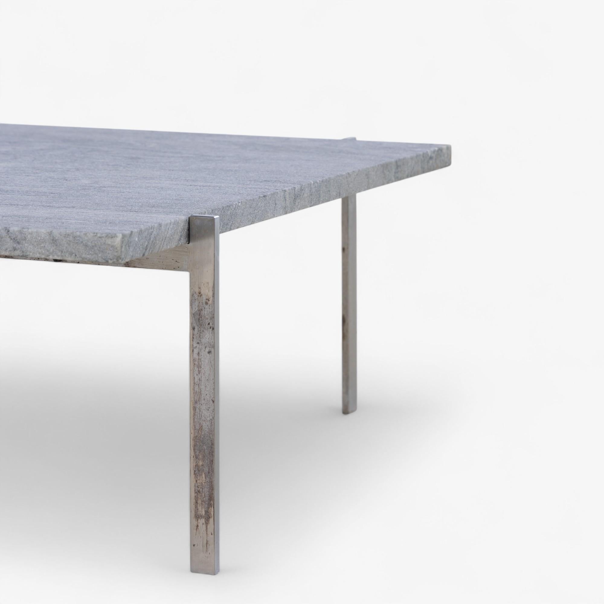 PK 61 - Mesa de centro de mármol Cippolini de Poul Kjærholm siglo XX en venta