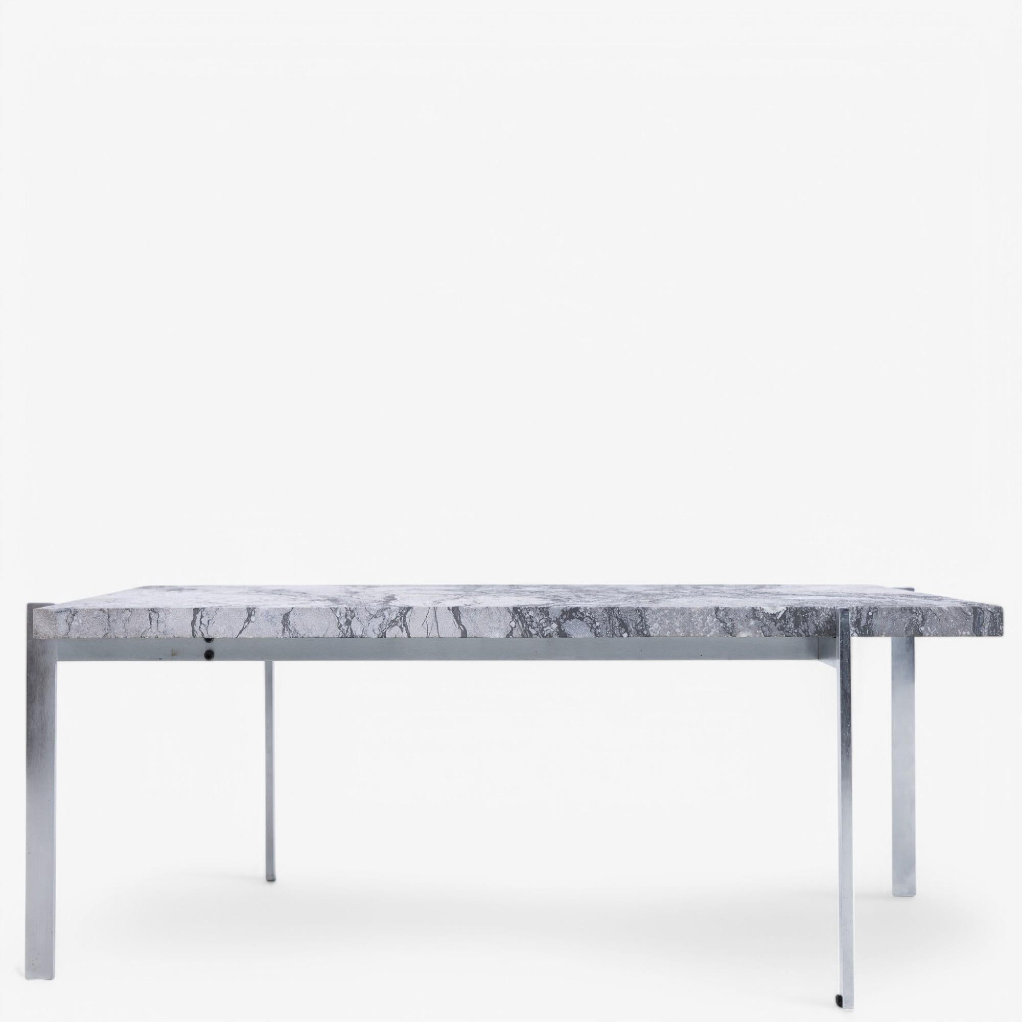 PK 61 - Mesa baja de mármol Porsgrunn de Poul Kjærholm Moderno de mediados de siglo en venta