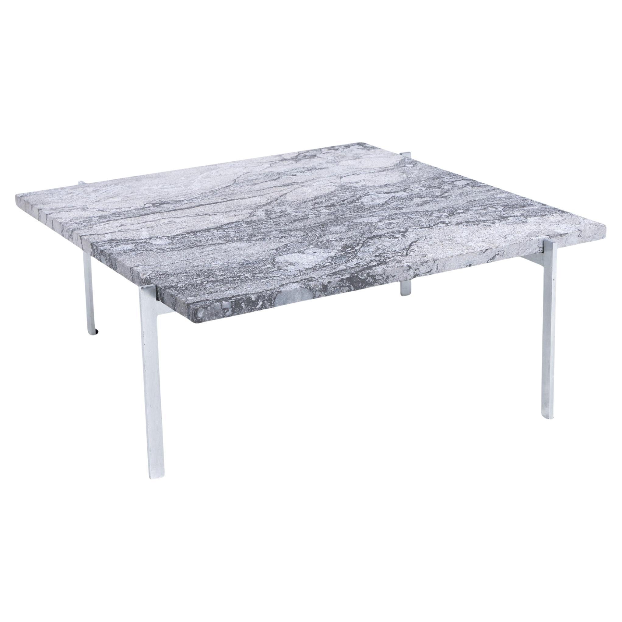 PK 61 - Mesa baja de mármol Porsgrunn de Poul Kjærholm