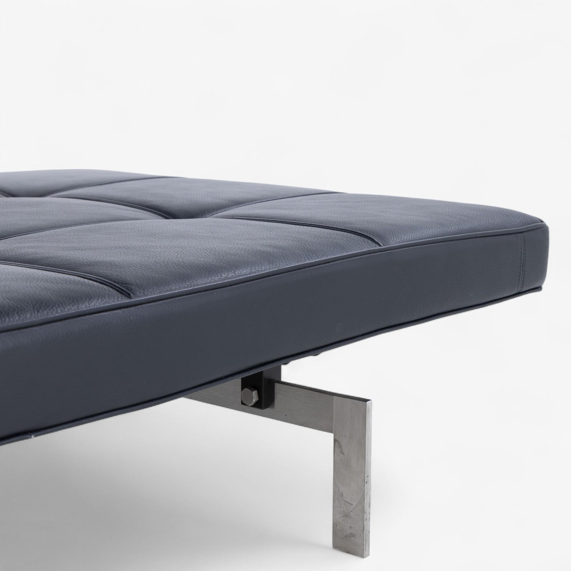 Steel PK 80 - Daybed in black leather by Poul Kjærholm For Sale
