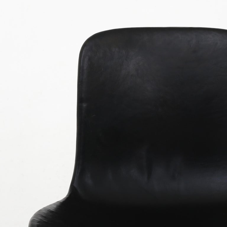 Scandinavian Modern PK 9 Tulip chair by Poul Kjærholm For Sale