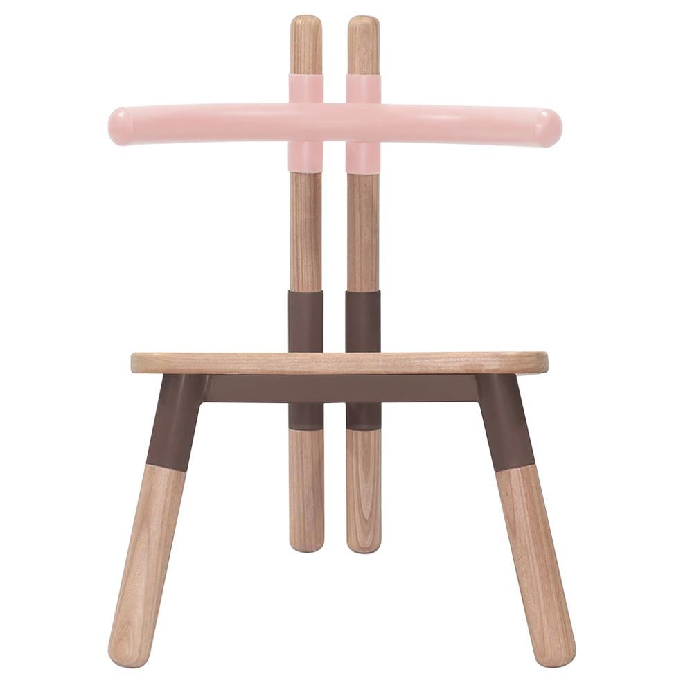 PK13 Sessel, zweifarbige Stahlstruktur und gedrechselte Holzbeine von Paulo Kobylka 