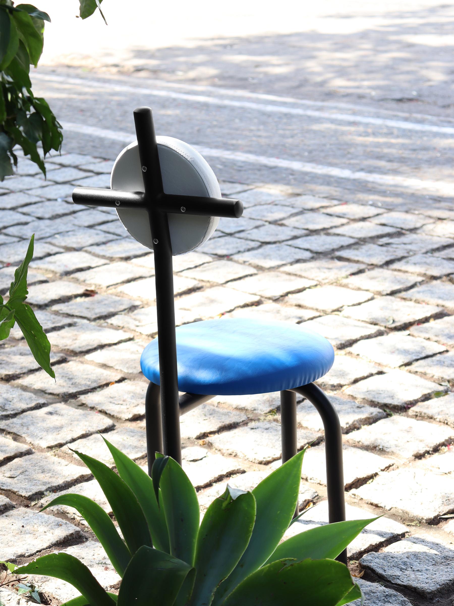 PK16 Impermeable Chair, Blue Seat & Carbon Steel Structure by Paulo Kobylka For Sale 8