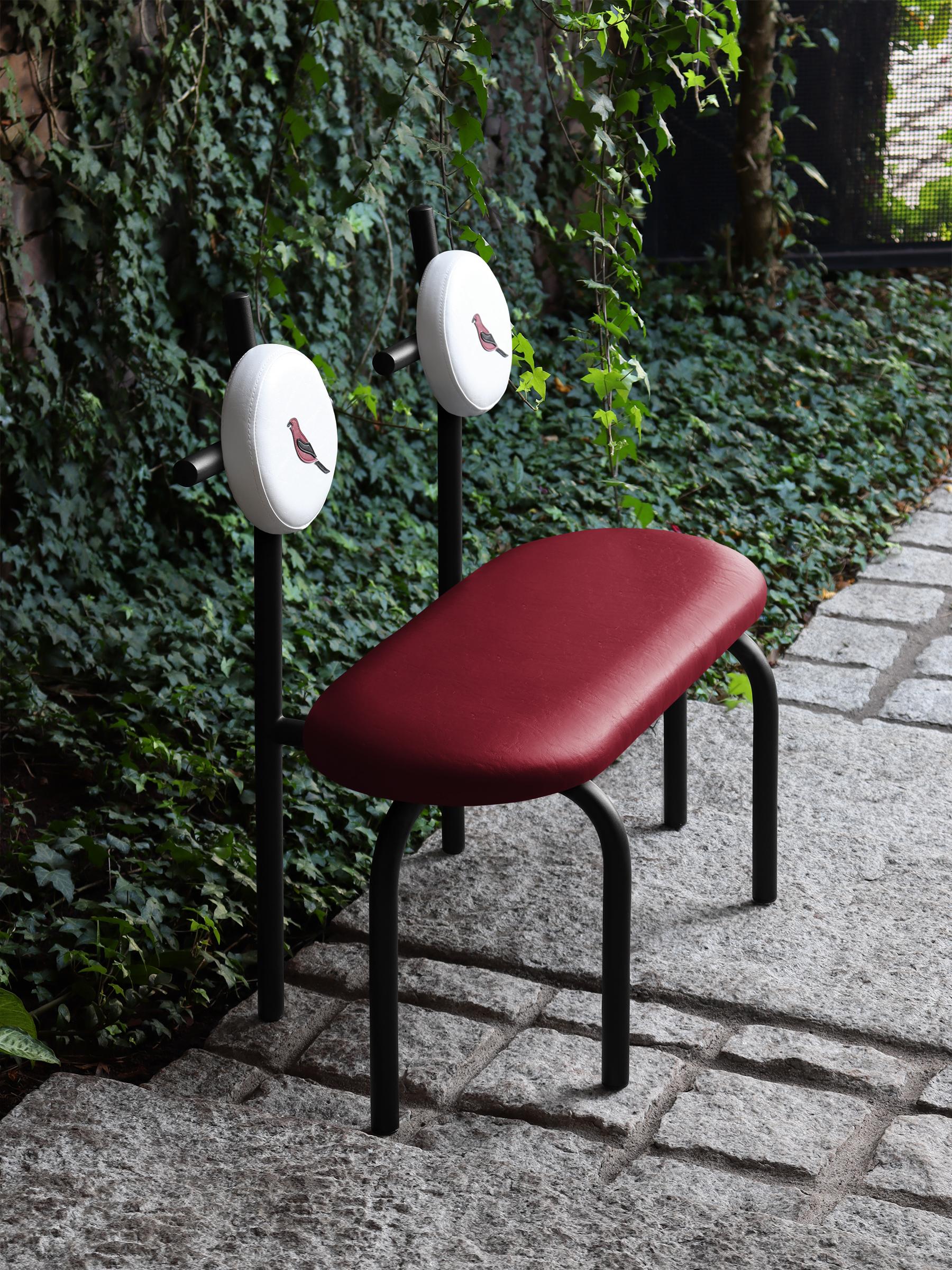 PK17 Impermeable Loveseat, roter Sitz und schwarze Metallstruktur von Paulo Kobylka im Angebot 3