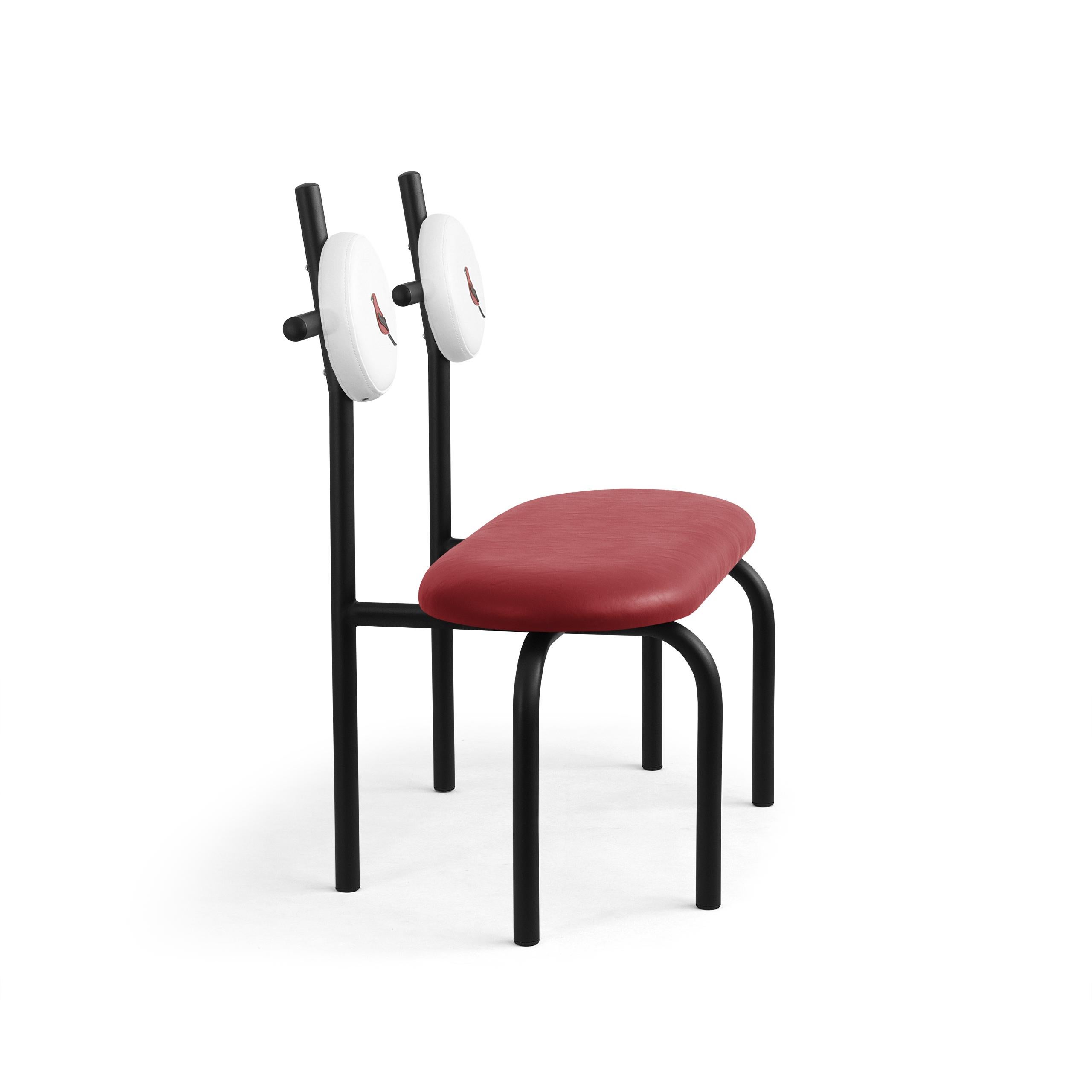 PK17 Impermeable Loveseat, roter Sitz und schwarze Metallstruktur von Paulo Kobylka (Brasilianisch) im Angebot