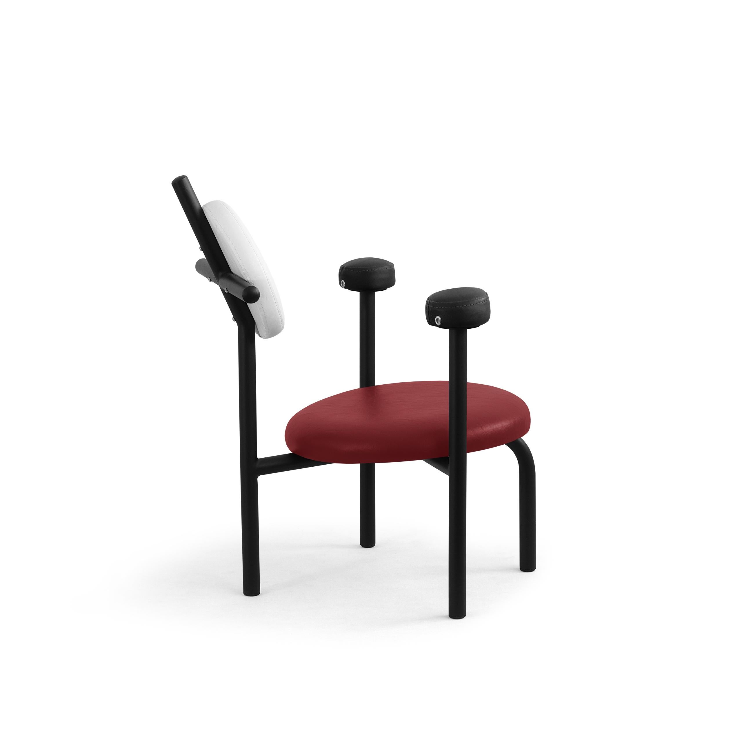 PK18 Impermeable Armchair, Red Seat & Black Metal Structure by Paulo Kobylka In New Condition For Sale In Londrina, Paraná