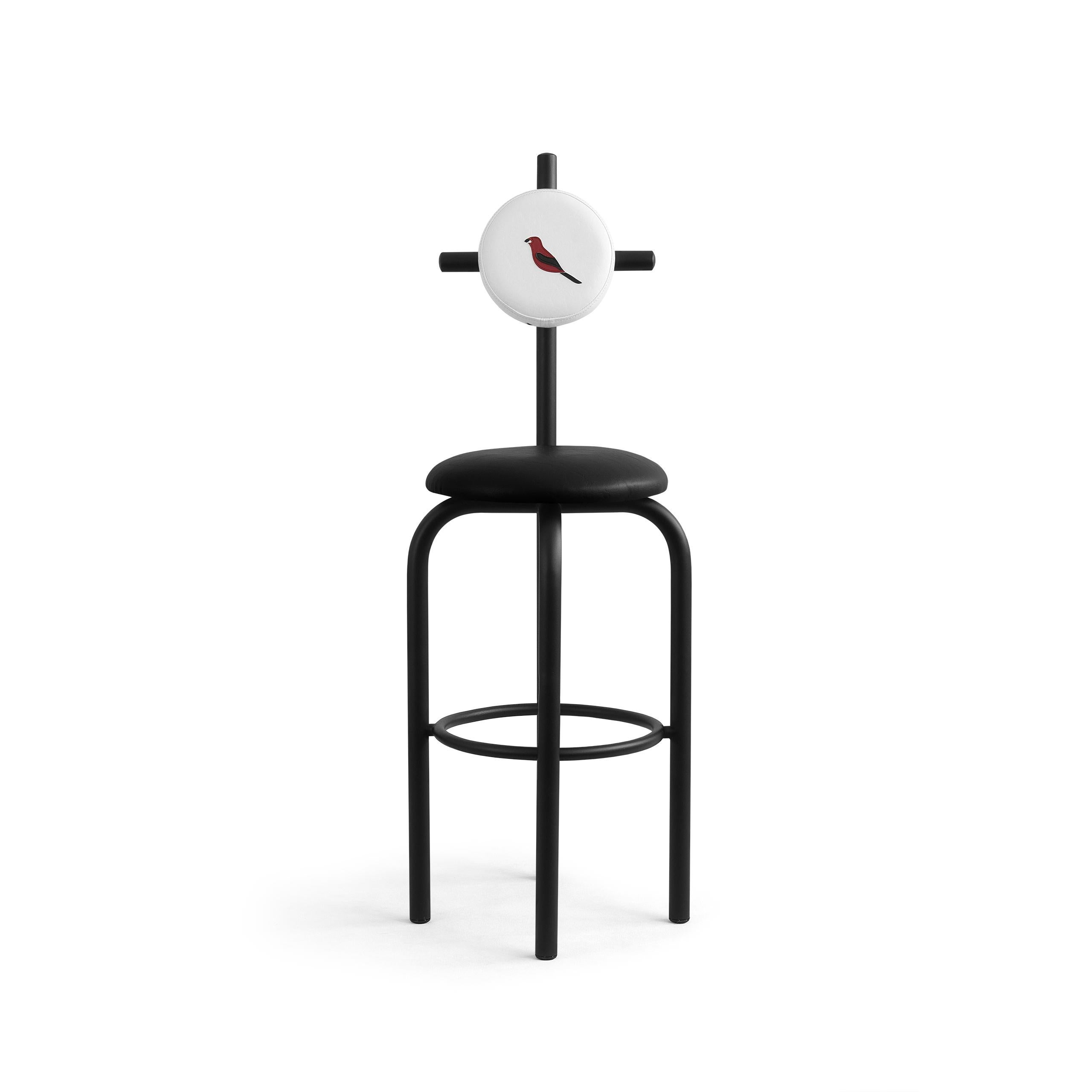 PK19 bar stool is handcrafted in tubular carbon steel and is finished in black micro-textured electrostatic painting.
Seat and backrest are upholstered in nautical anti-mold leatherette over naval plywood.
The seat has no seams and its rounded shape