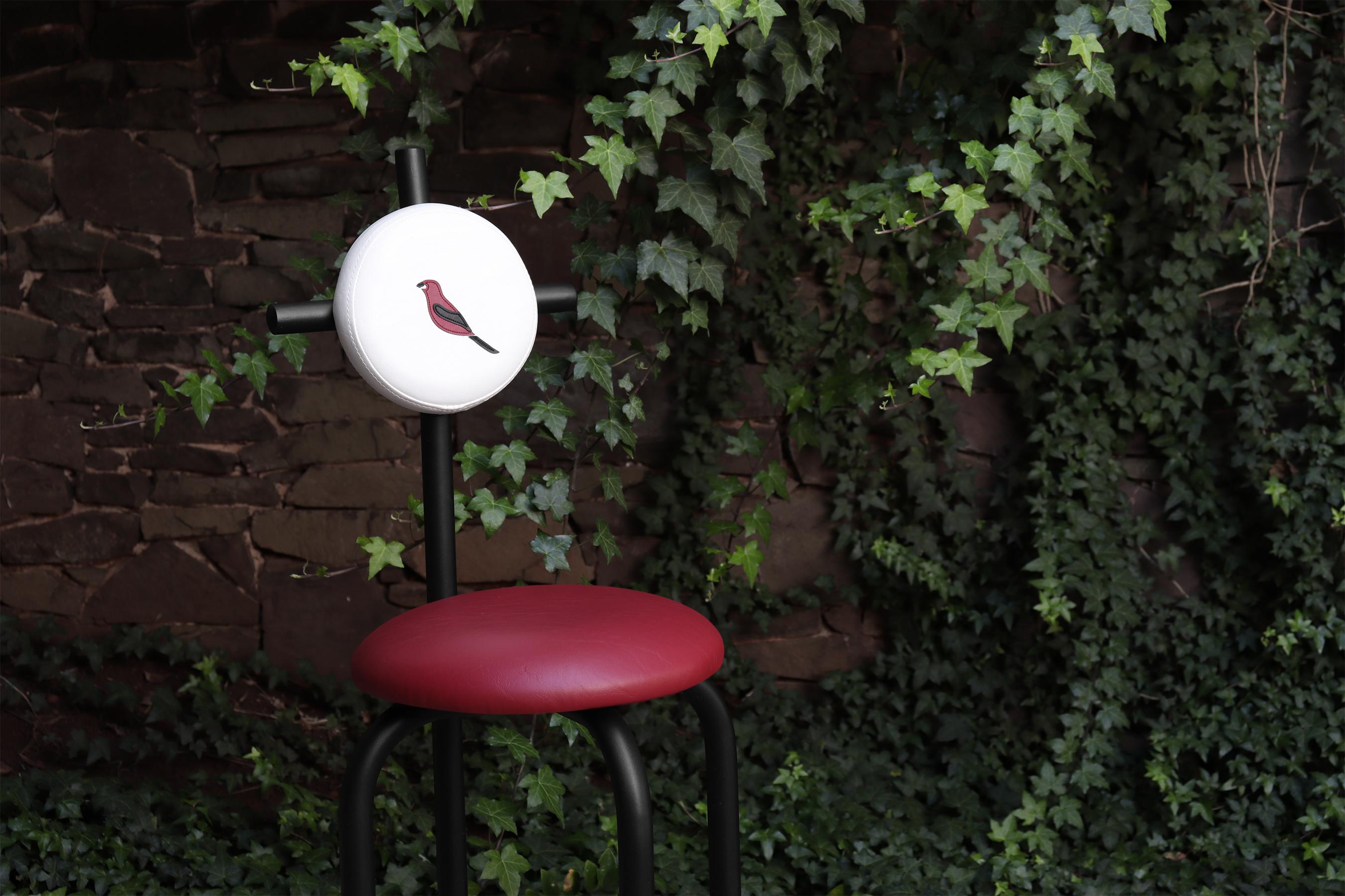 Tabouret de bar imperméable PK19, assise rouge et structure métallique noire de Paulo Kobylka en vente 1