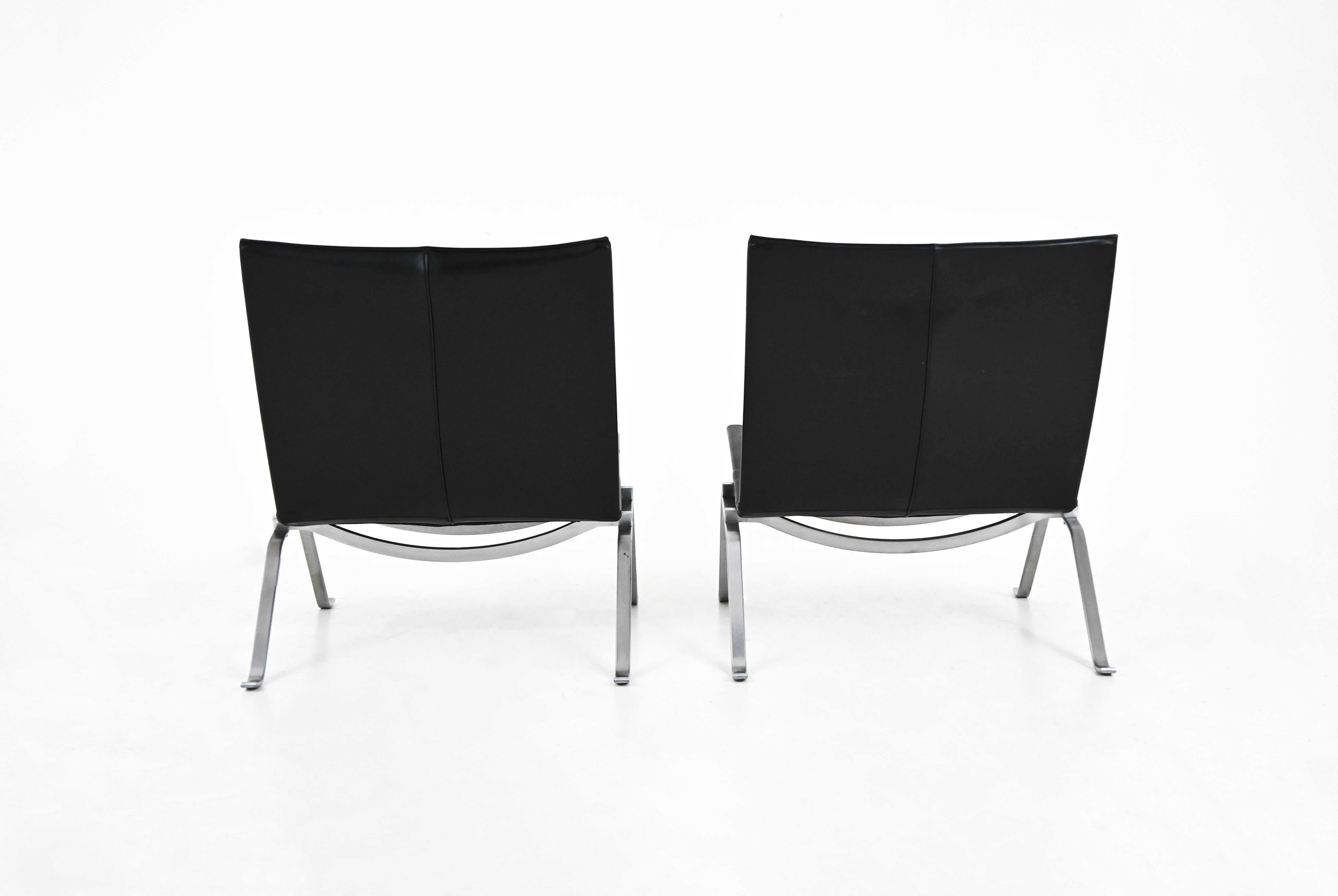 Late 20th Century PK22 lounge chairs by Poul Kjærholm for Fritz Hansen, 1990s, set of 2 For Sale