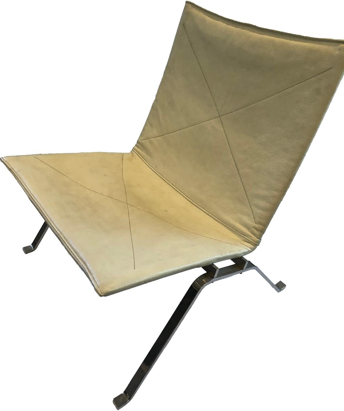 Mid-Century Modern Chaise d'appoint tapissée en cuir blanc PK22 Poul Kjaerholm en vente