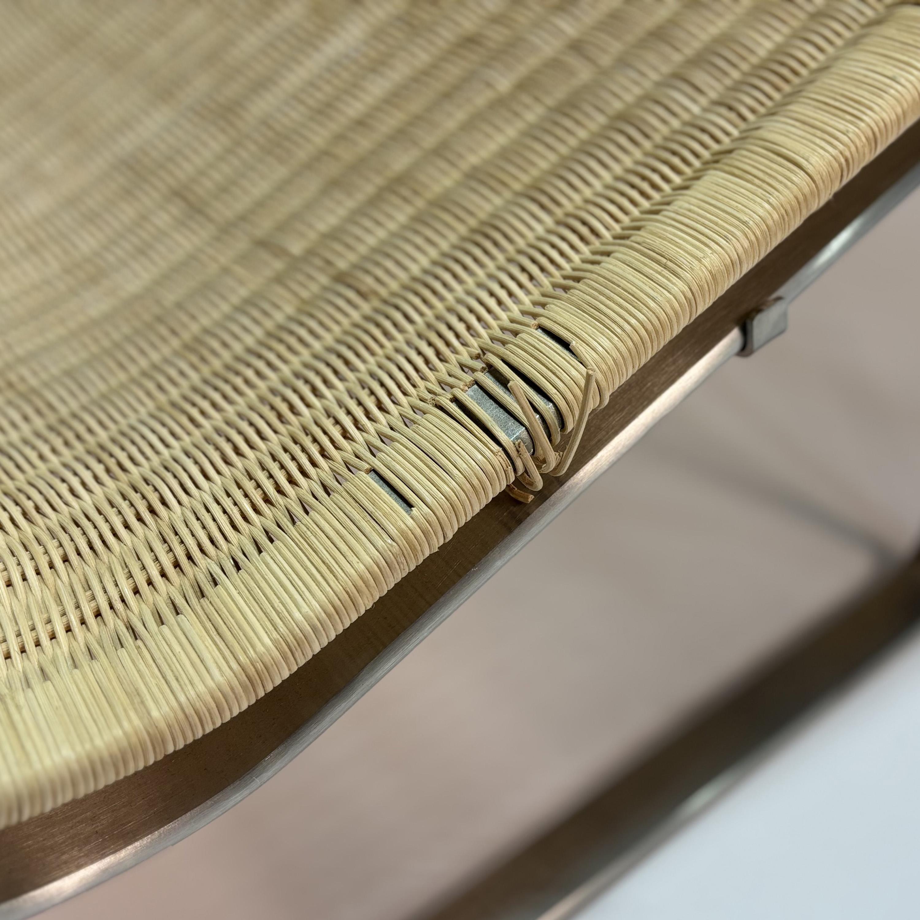 Chaise Lounge PK24 di Poul Kjaerholm 5