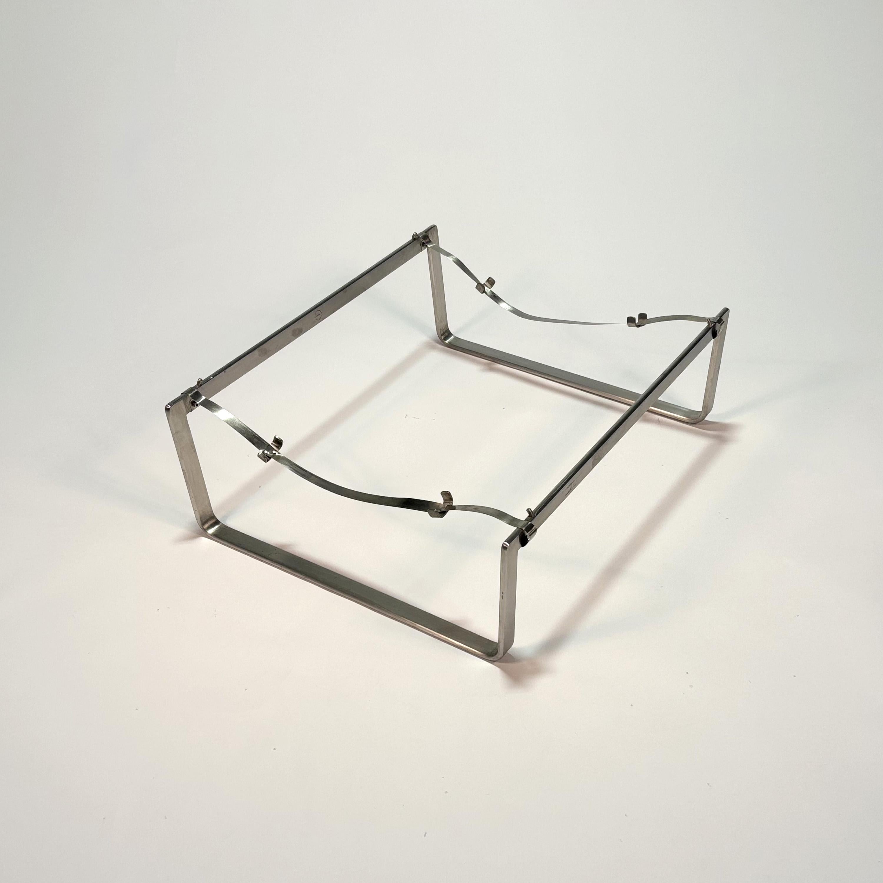 PK24 Chaise Lounge by Poul Kjaerholm For Sale 6