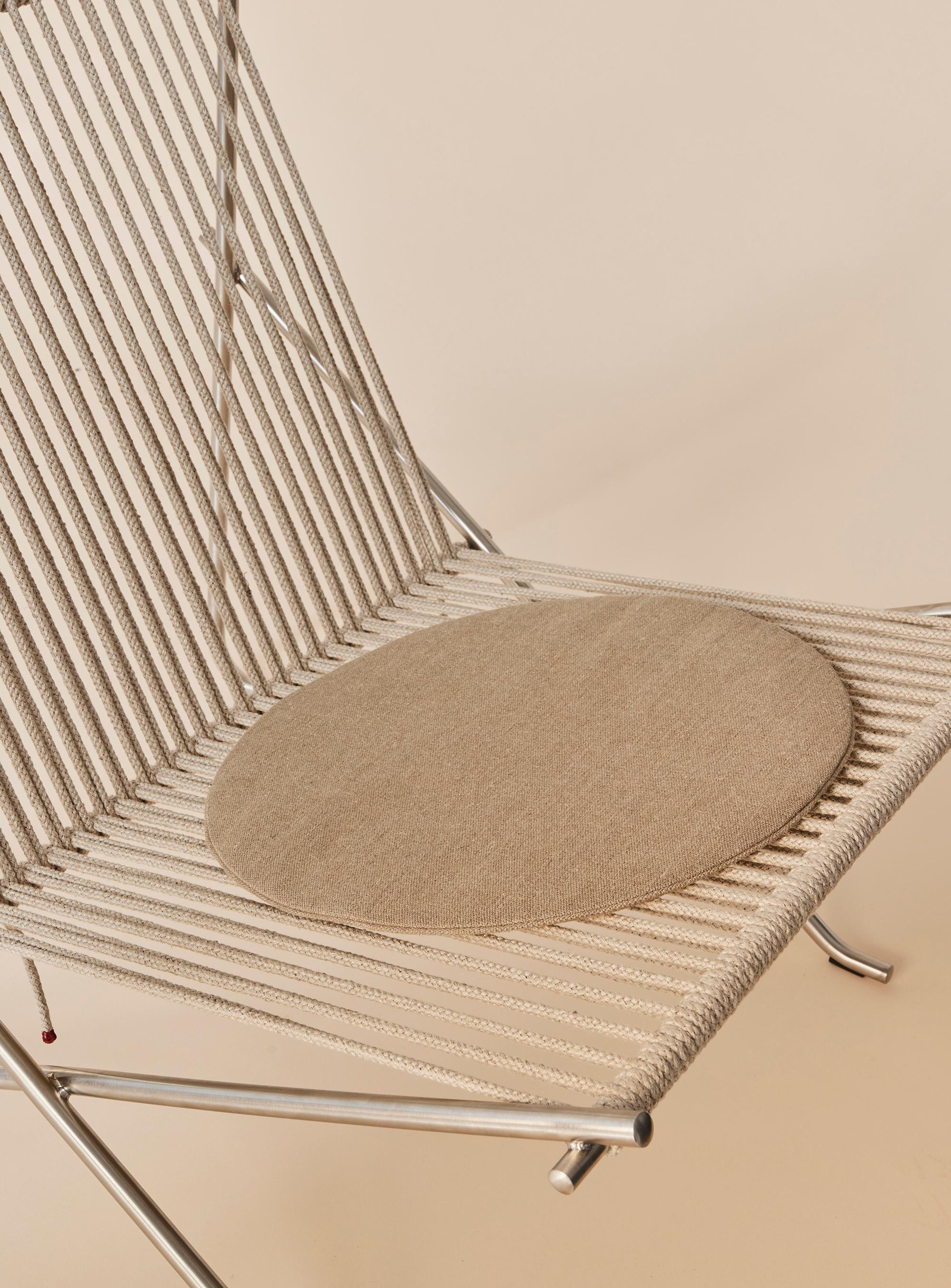 'PK4' Lounge Chair for Fritz Hansen in Natural Flag Halyard with Steel Frame For Sale 9