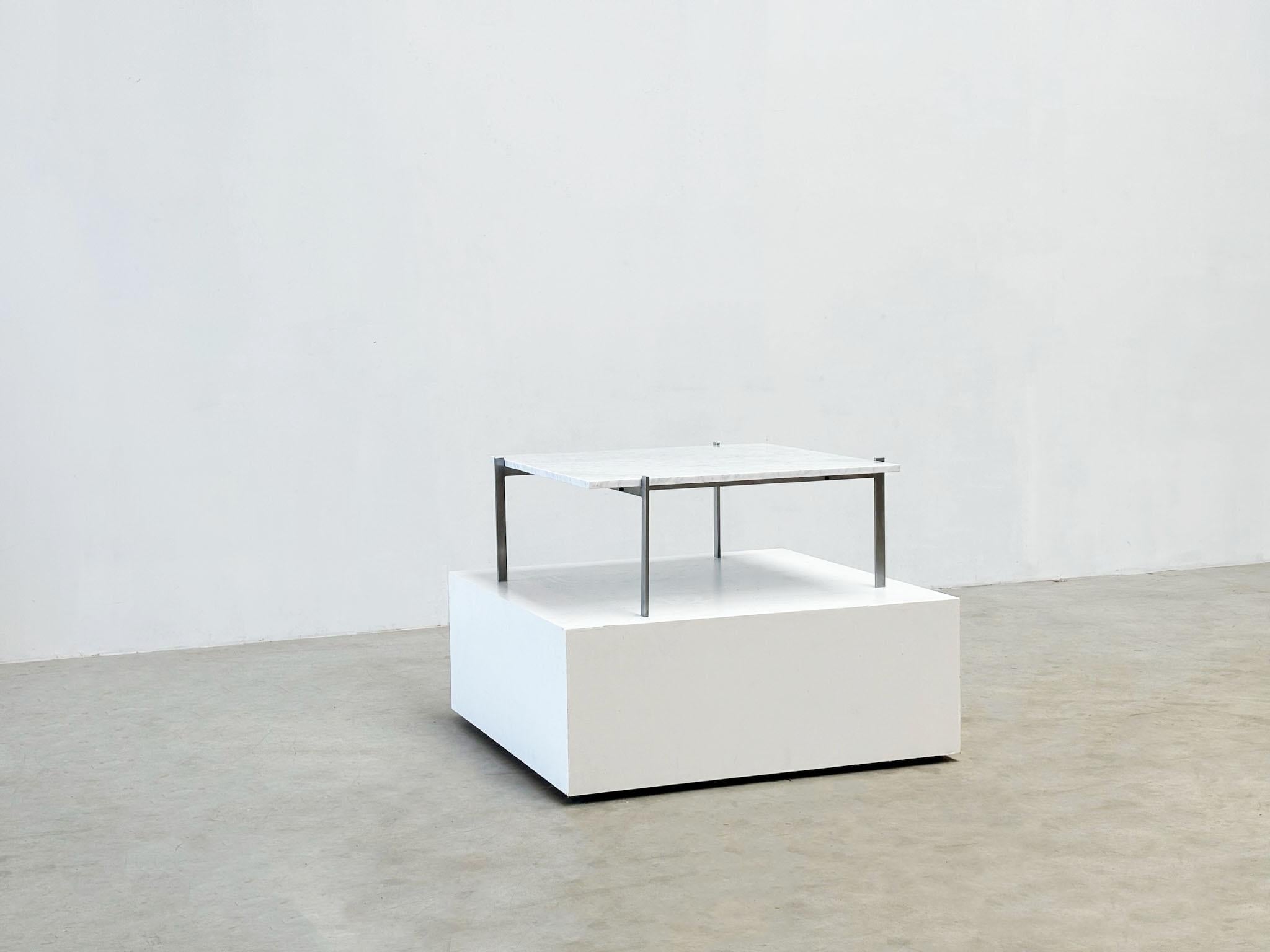 Carrara Marble PK61 coffee table by Poul Kjaerholm EKC Denmark 1956 with Carrara marble top For Sale