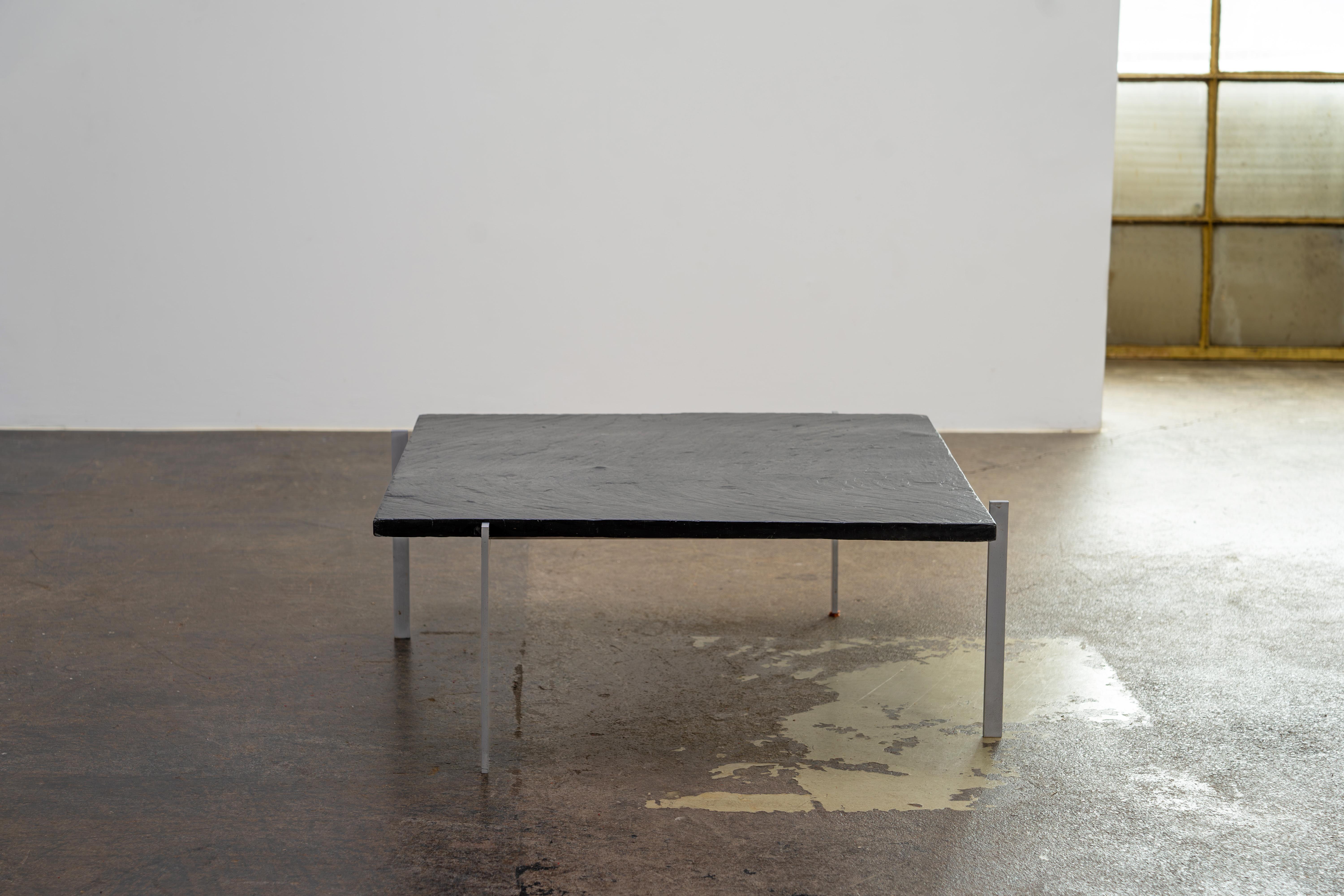 PK61 Couchtisch aus Schiefer von Poul Kjaerholm für E. Kold Christensen, Dänemark, 1956 (Dänisch) im Angebot