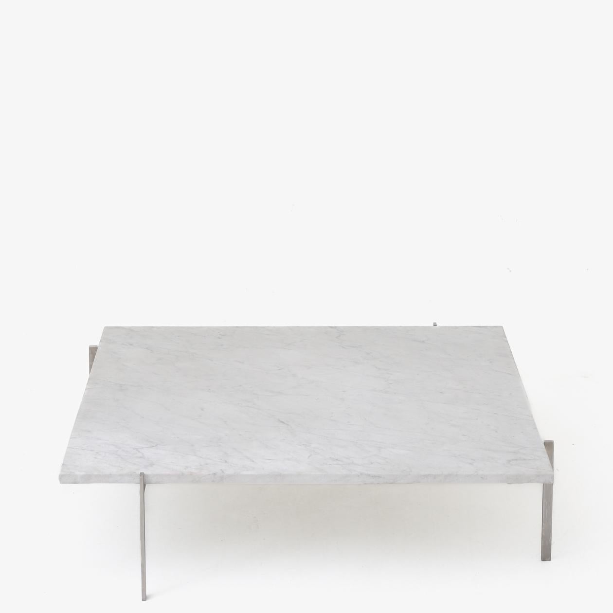 PK 61A - Large coffee table with light flint marble on steel frame. Fritz Hansen / Poul Kjærholm.