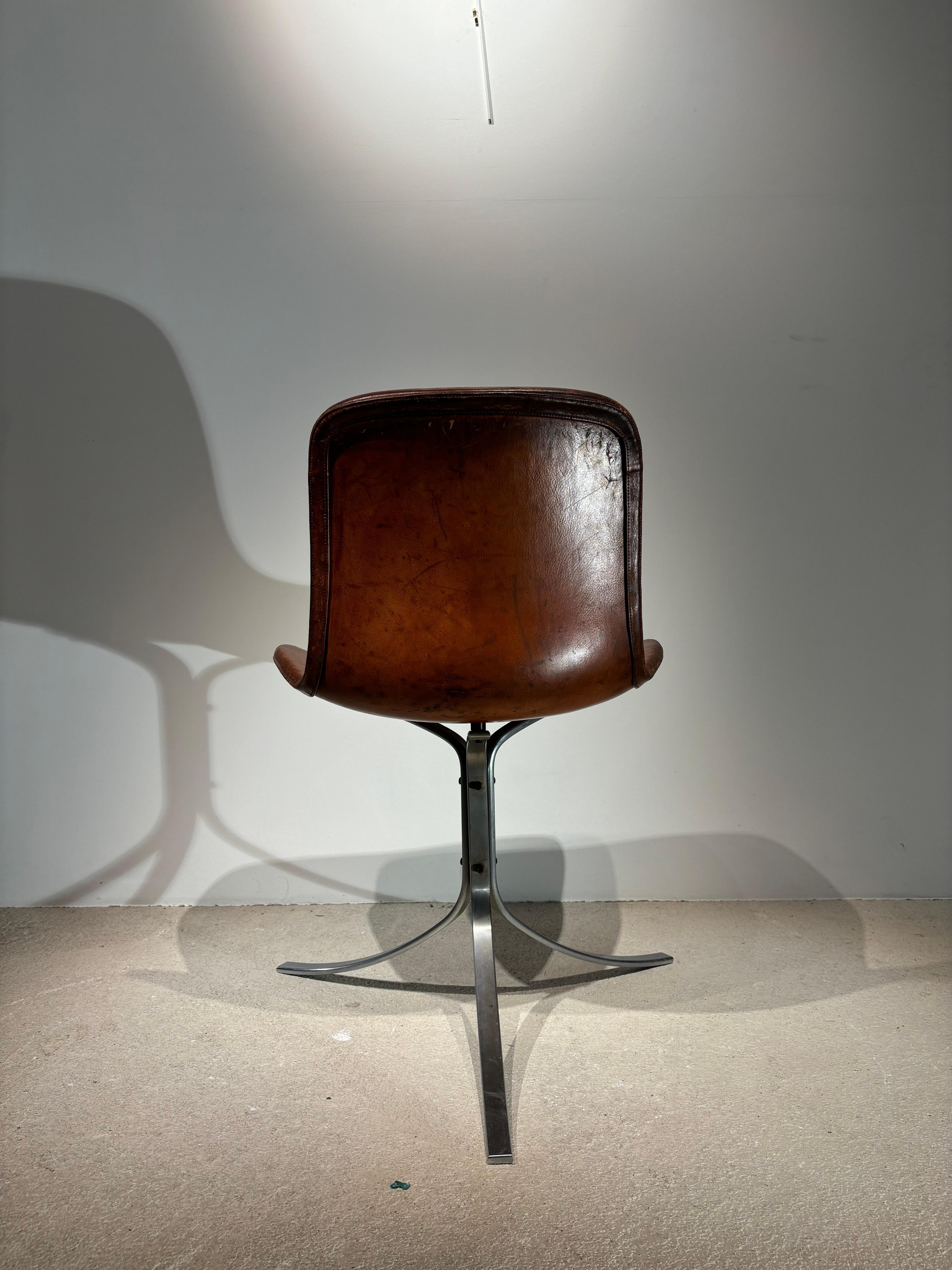 PK9 chairs by Poul Kjaerholm In Good Condition In SAINT-OUEN-SUR-SEINE, FR