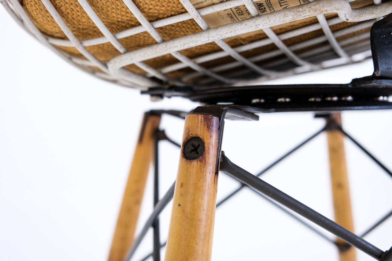 Pkw-2 Sedia laterale girevole con base in Wood, Eames Herman Miller, Bikini, Seng in vendita 4