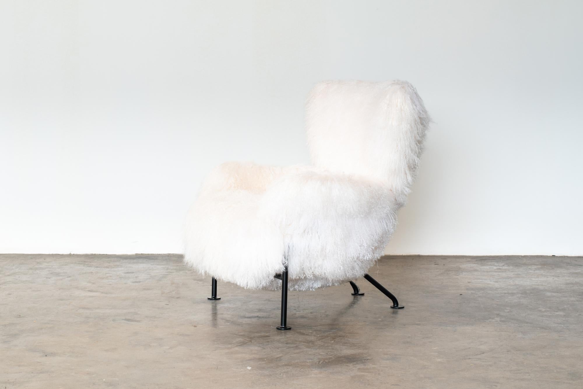 Mid-Century Modern PL19 or Tre Pezzi Armchair by Franco Albini in White Mongolian Wool, Poggi For Sale